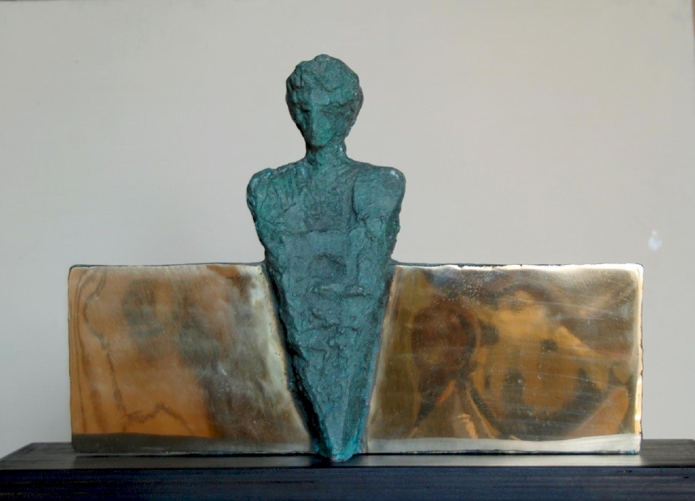 "Torso & Spiegel" Bronze-Skulptur 13" x 19" x 5,5" Zoll von Sarkis Tossonian		

* Aufgrund der Politik des Kulturministeriums und der COVID-Situation kann die Bearbeitungszeit (Papierkram) bis zu 1-3 Monate dauern. 

Sarkis Tossoonian wurde 1953 in