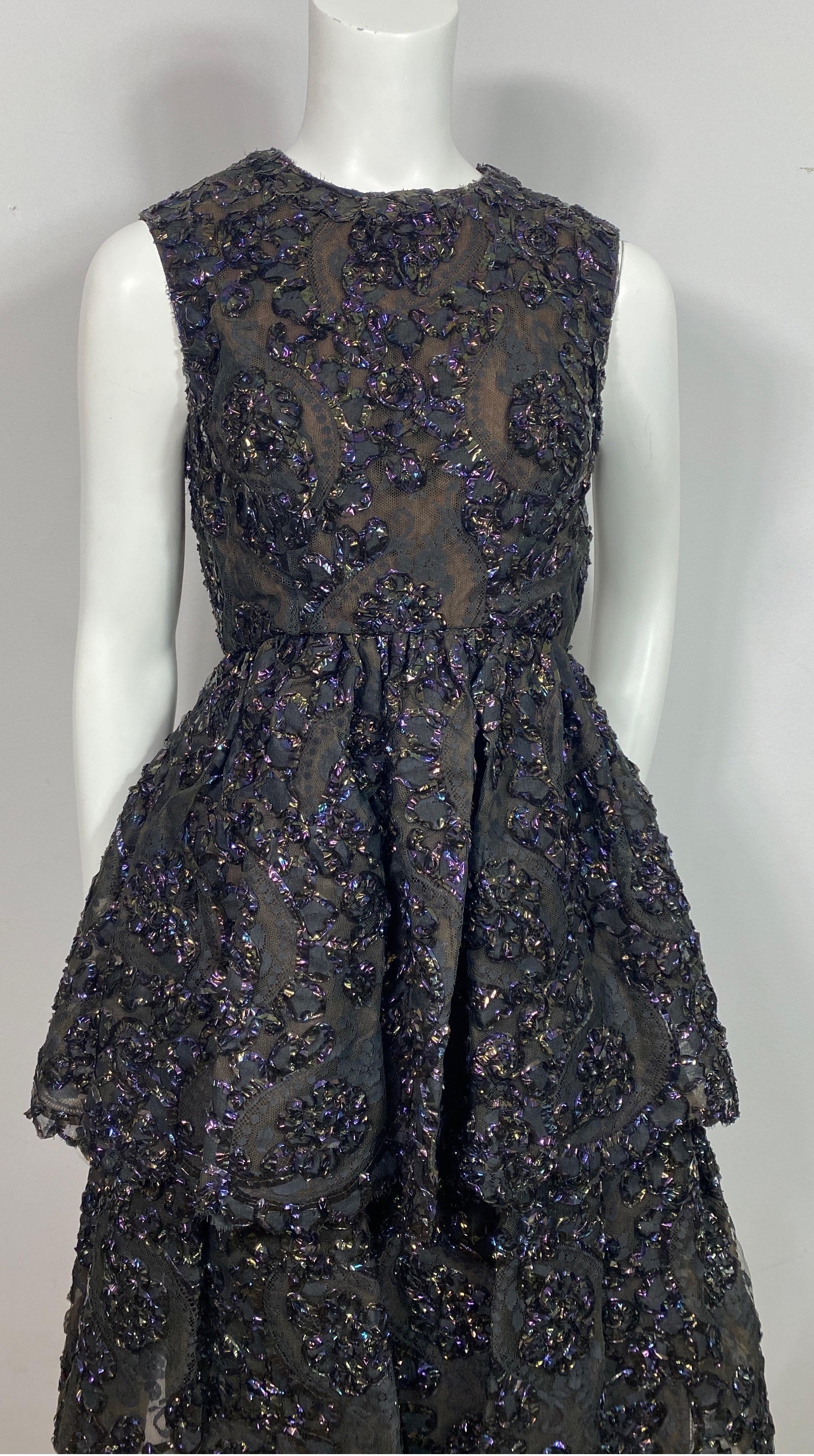 Sarmi 1960's Cellophane Encrusted Black Lace Sleeveless Cocktail Dress-Size 4 In Excellent Condition For Sale In West Palm Beach, FL