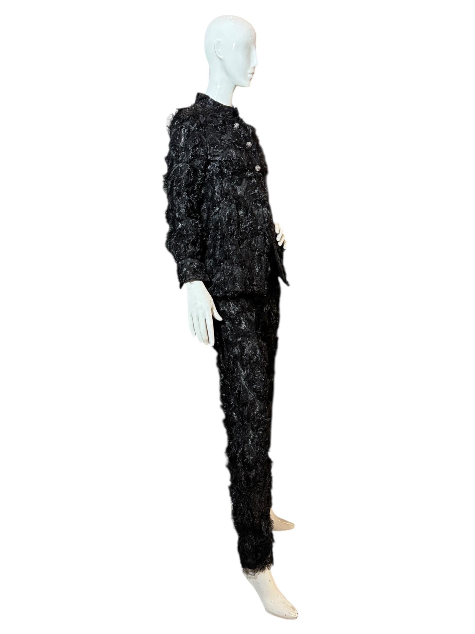 Sarmi New York 1960s Black Lace and Horsehair Ruched Suit, Brooklyn Museum (en anglais) en vente 6