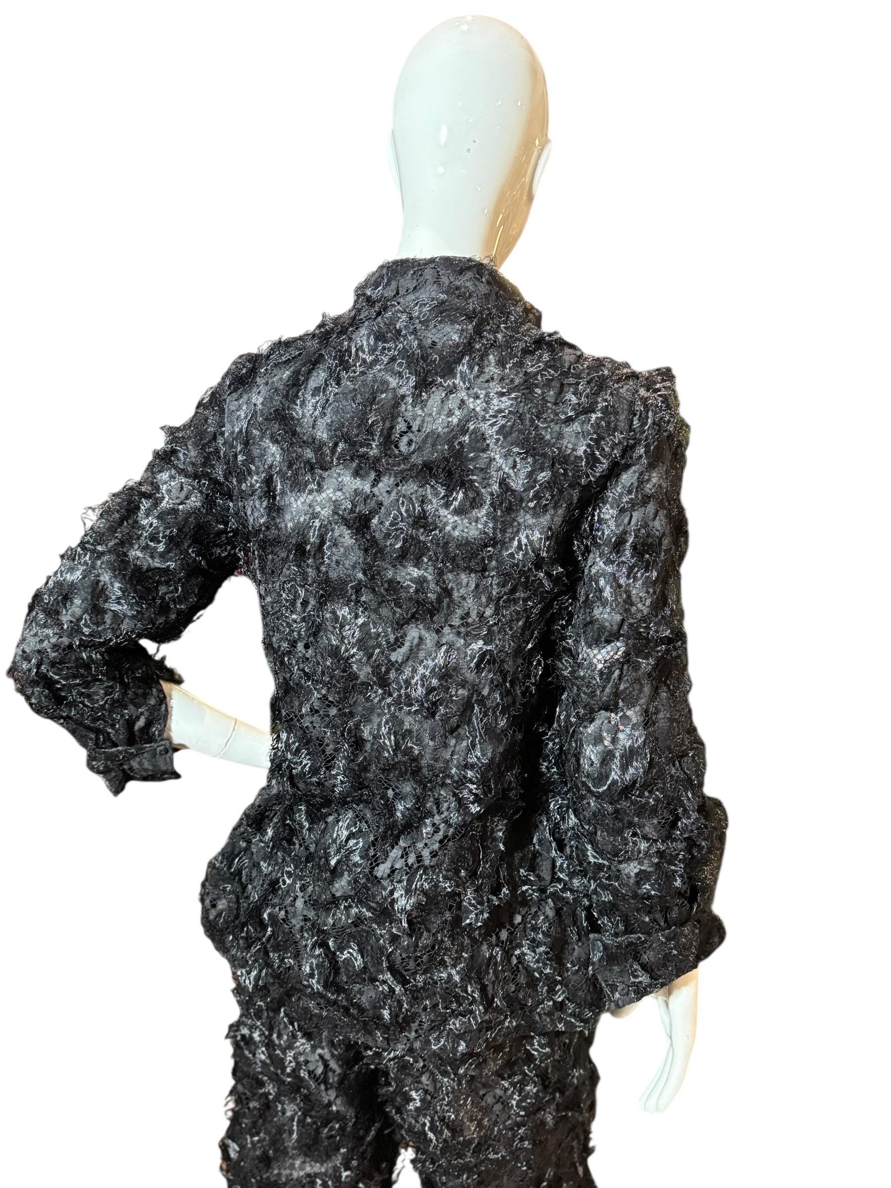 Sarmi New York 1960s Black Lace and Horsehair Ruched Suit, Brooklyn Museum (en anglais) en vente 7