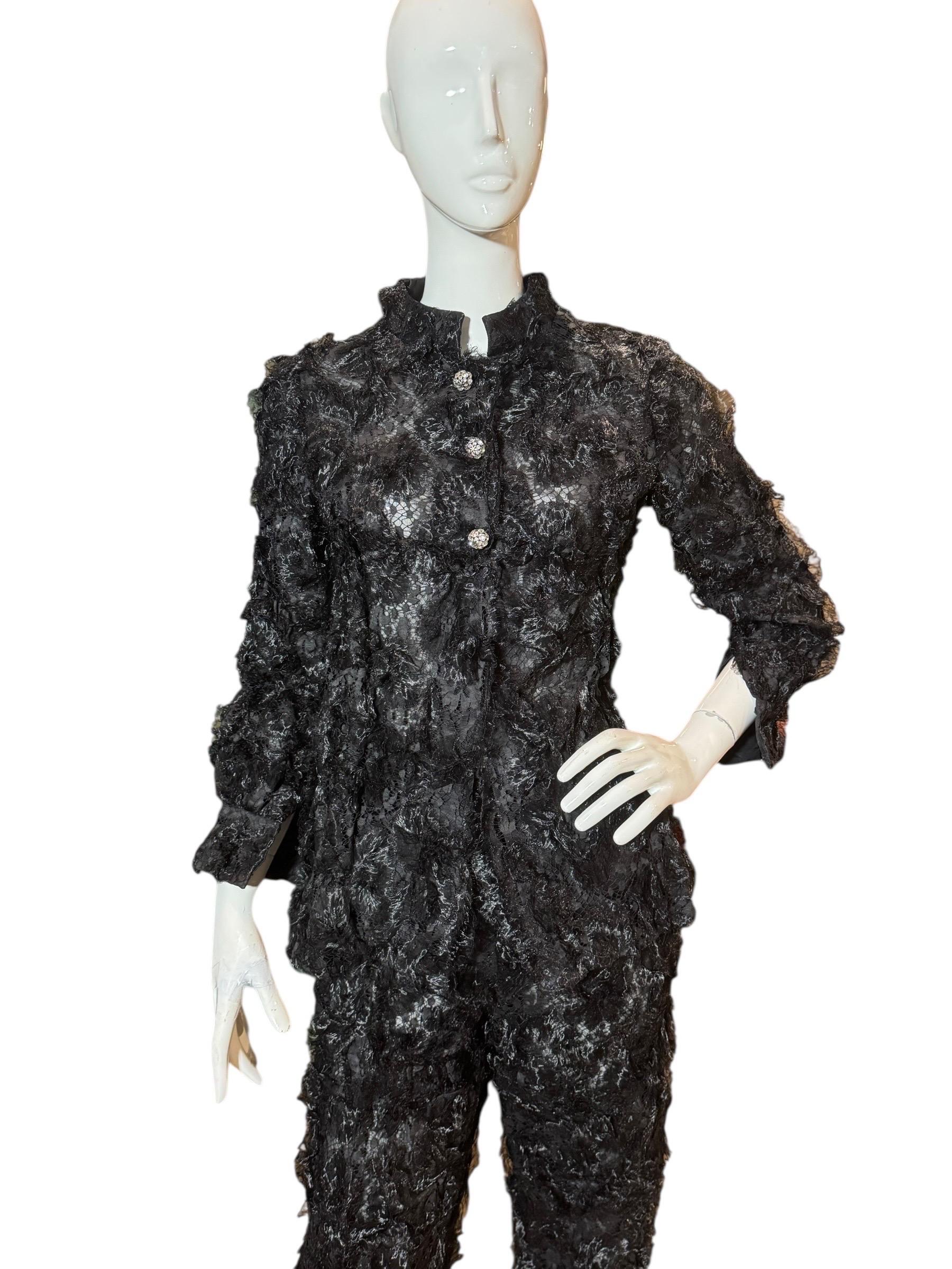 Sarmi New York 1960s Black Lace and Horsehair Ruched Suit, Brooklyn Museum (en anglais) en vente 3