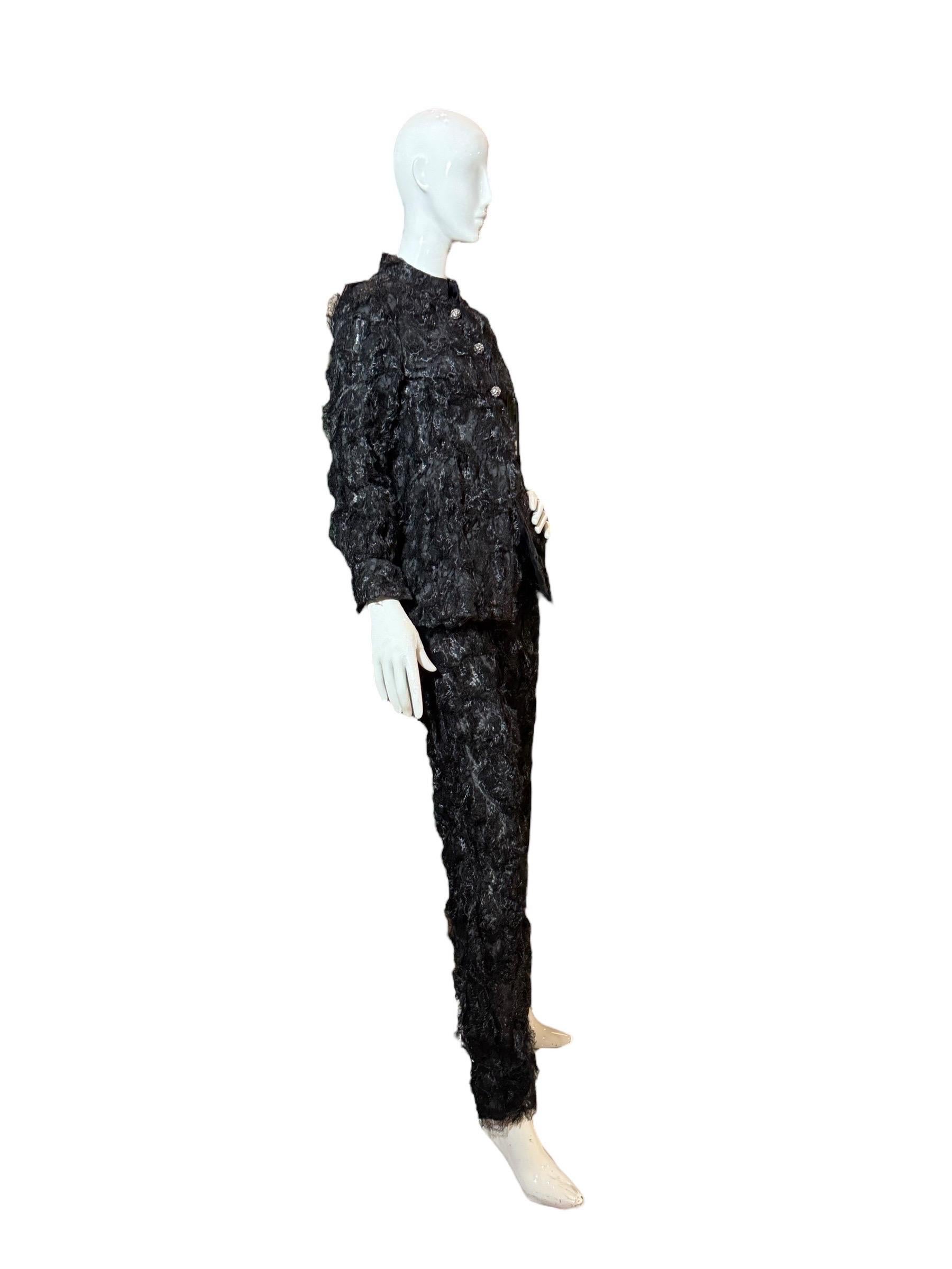 Sarmi New York 1960s Black Lace and Horsehair Ruched Suit, Brooklyn Museum (en anglais) en vente 5