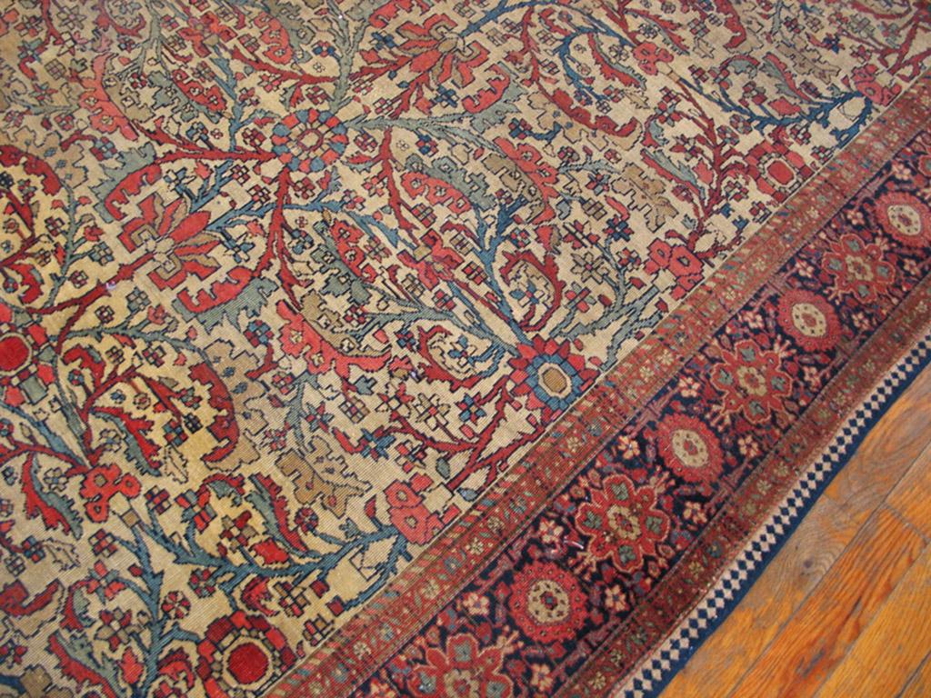 Sarouk - Farahan rug. Measures: 4'3