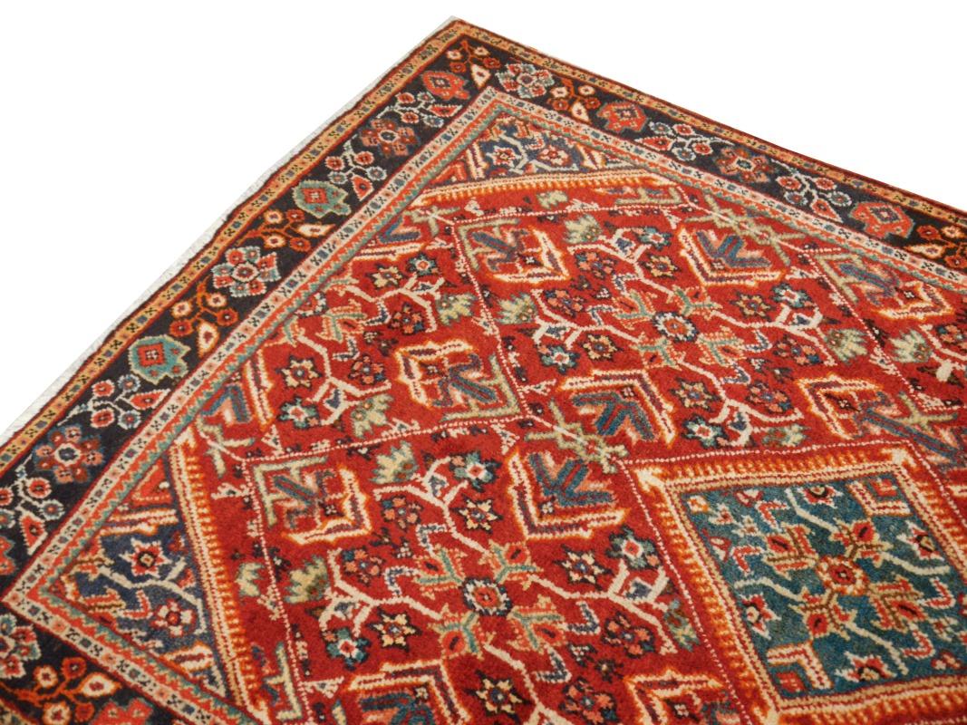 SAROUK MAHAL PERSIAN RUG
STUNNING RUG WITH VIBRANT COLORS:
THIS BEAUTIFUL MEDIUM SIZE MAHALRUG WAS KNOTTED USING FINE WOOL AND NATURAL DYES. THIS GIVES THE CARPET A DECORATIVE LOOK. 
Design: Mahal / Sarouk / Farahan
Pile: Wool
Warp: Cotton
Style: