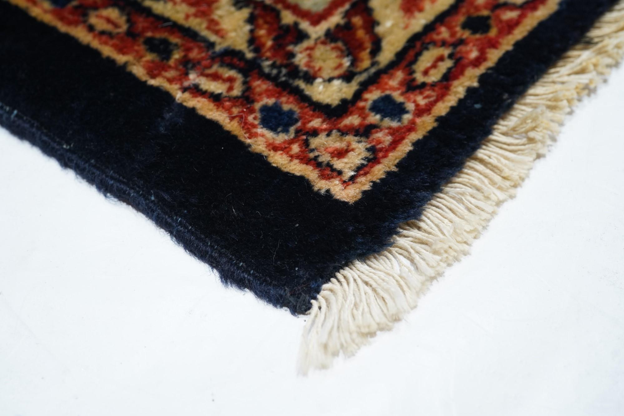 Vintage Sarouk Rug 10'2'' x 13'1'' In Excellent Condition For Sale In New York, NY