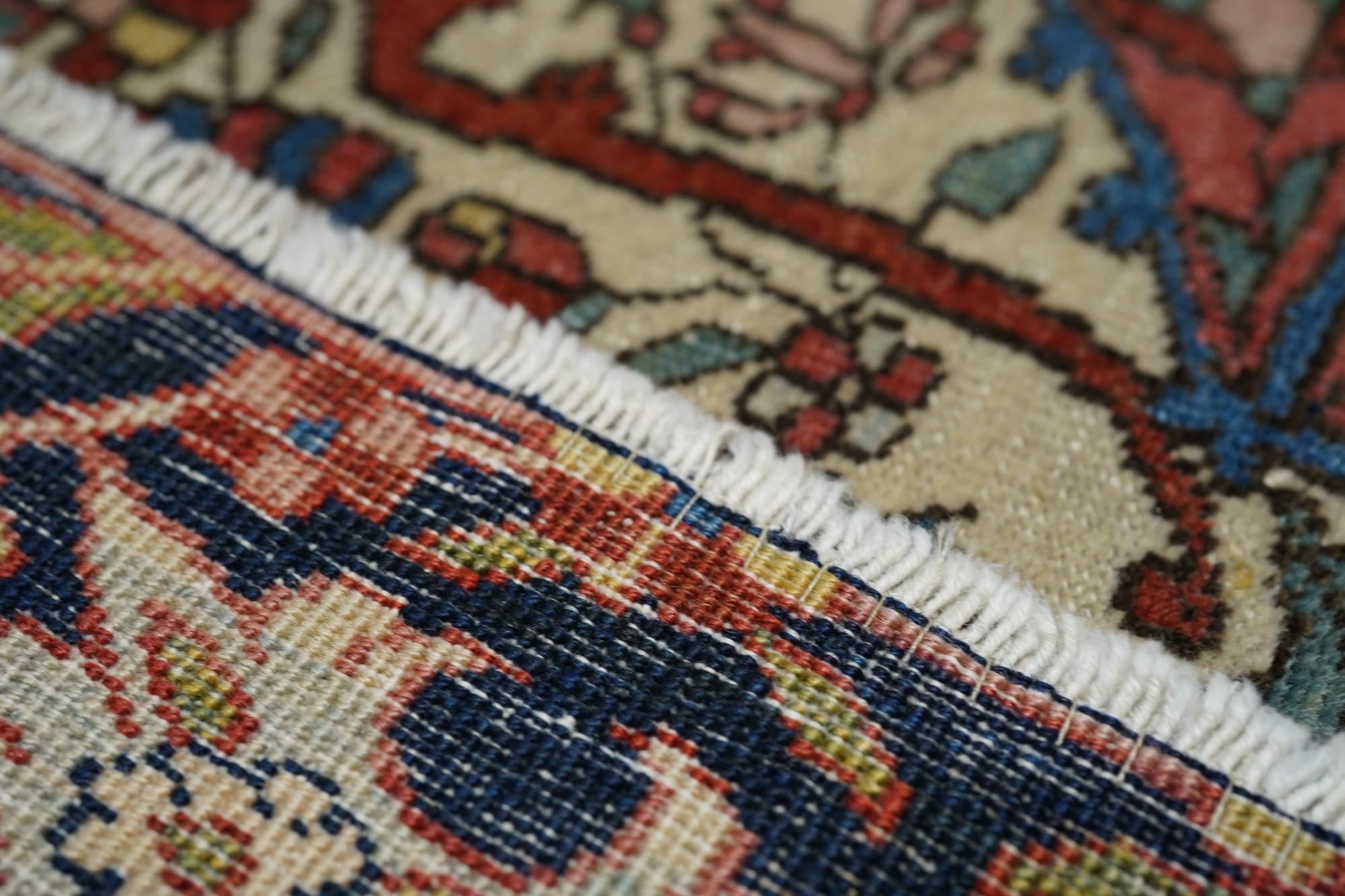 Tappeto Sarouk antico 3'3'' x 4'11'' in vendita 2