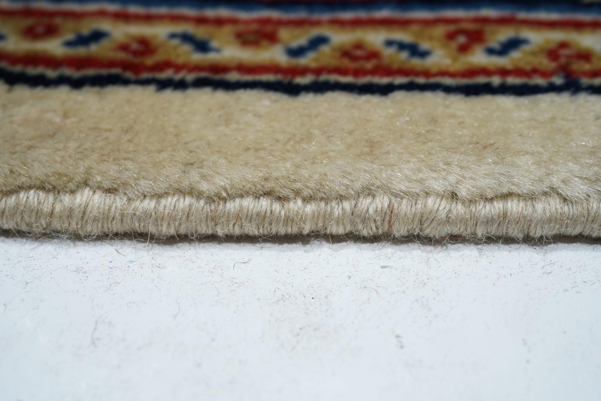 Sarouk-Teppich (Mitte des 20. Jahrhunderts) im Angebot