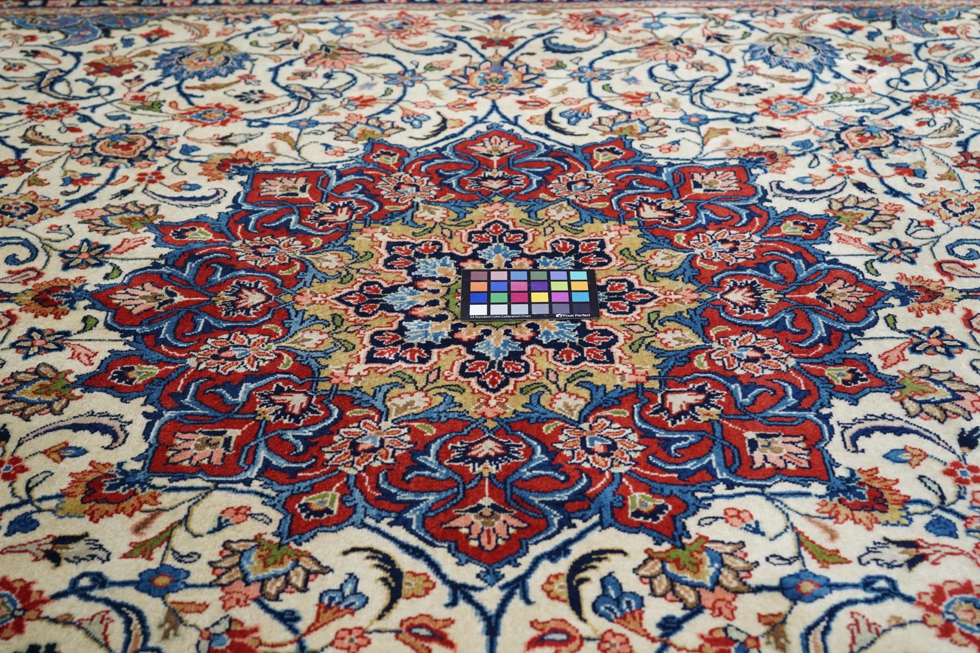 Sarouk Rug 8'2'' x 12'5'' For Sale 2