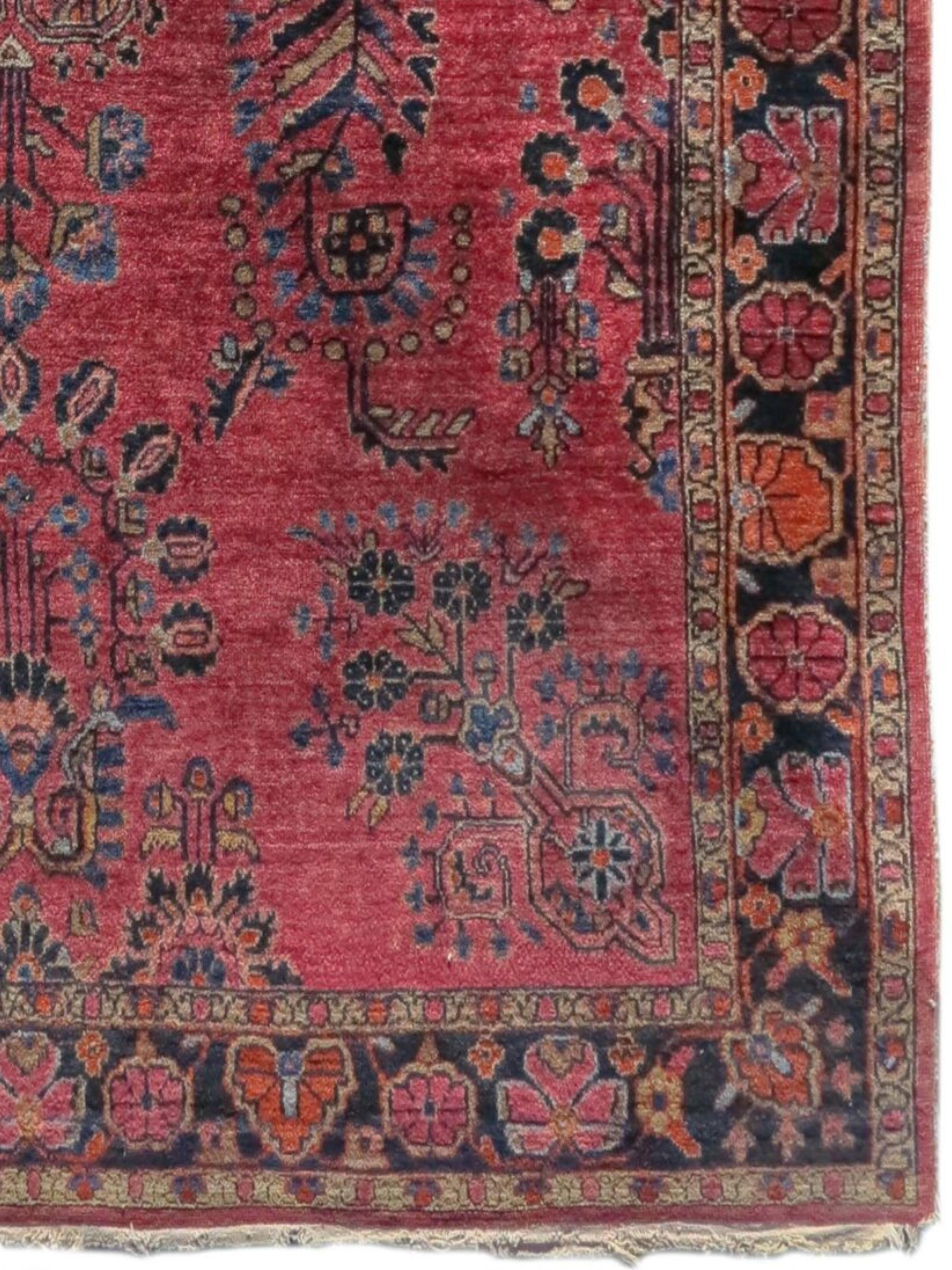 Tapis sarouk, début du 20e siècle

Informations supplémentaires :
Dimensions : 4'3