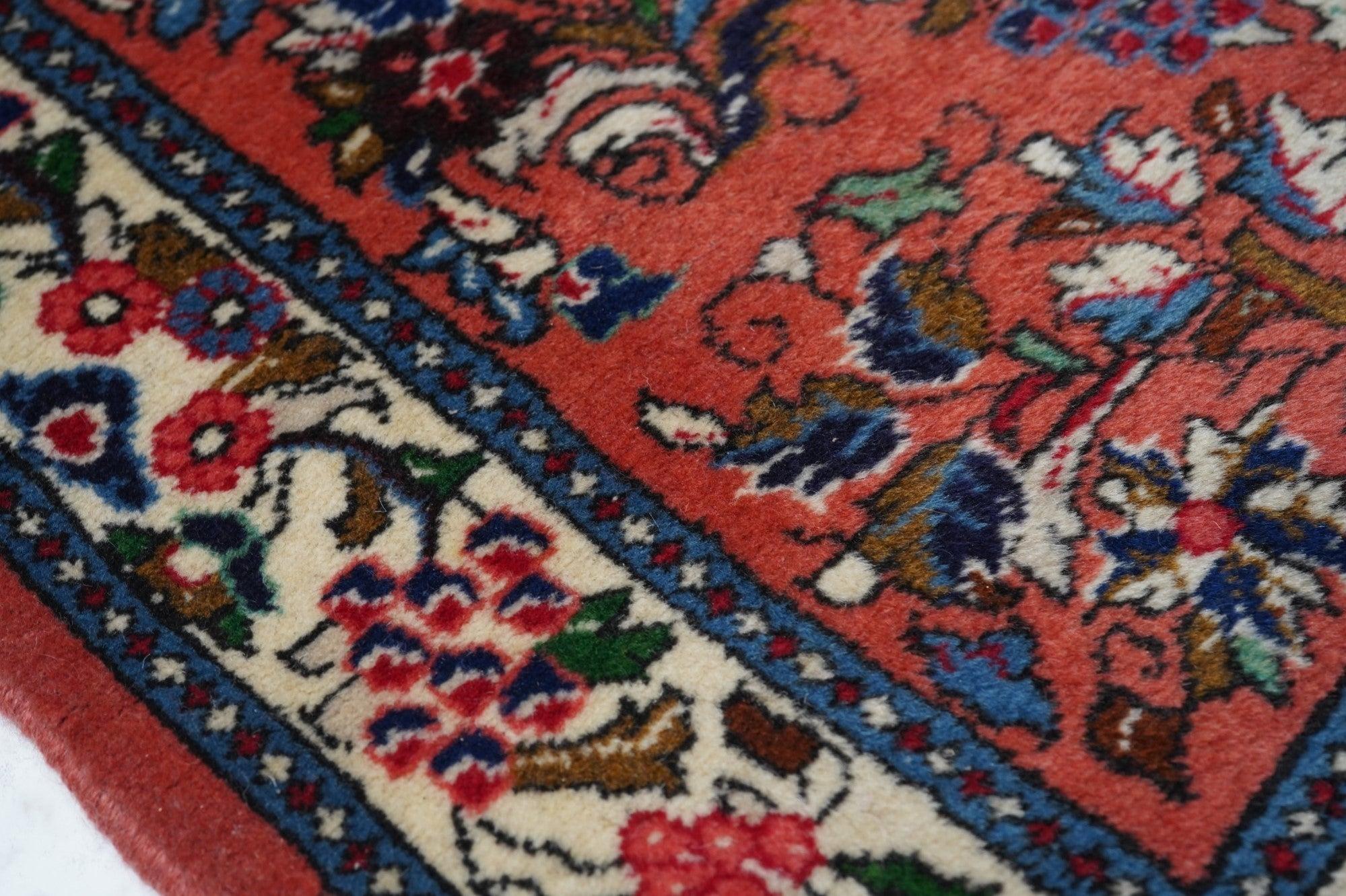 Sarouk-Läufer 2'10'' x 7'1'' im Zustand „Hervorragend“ im Angebot in New York, NY