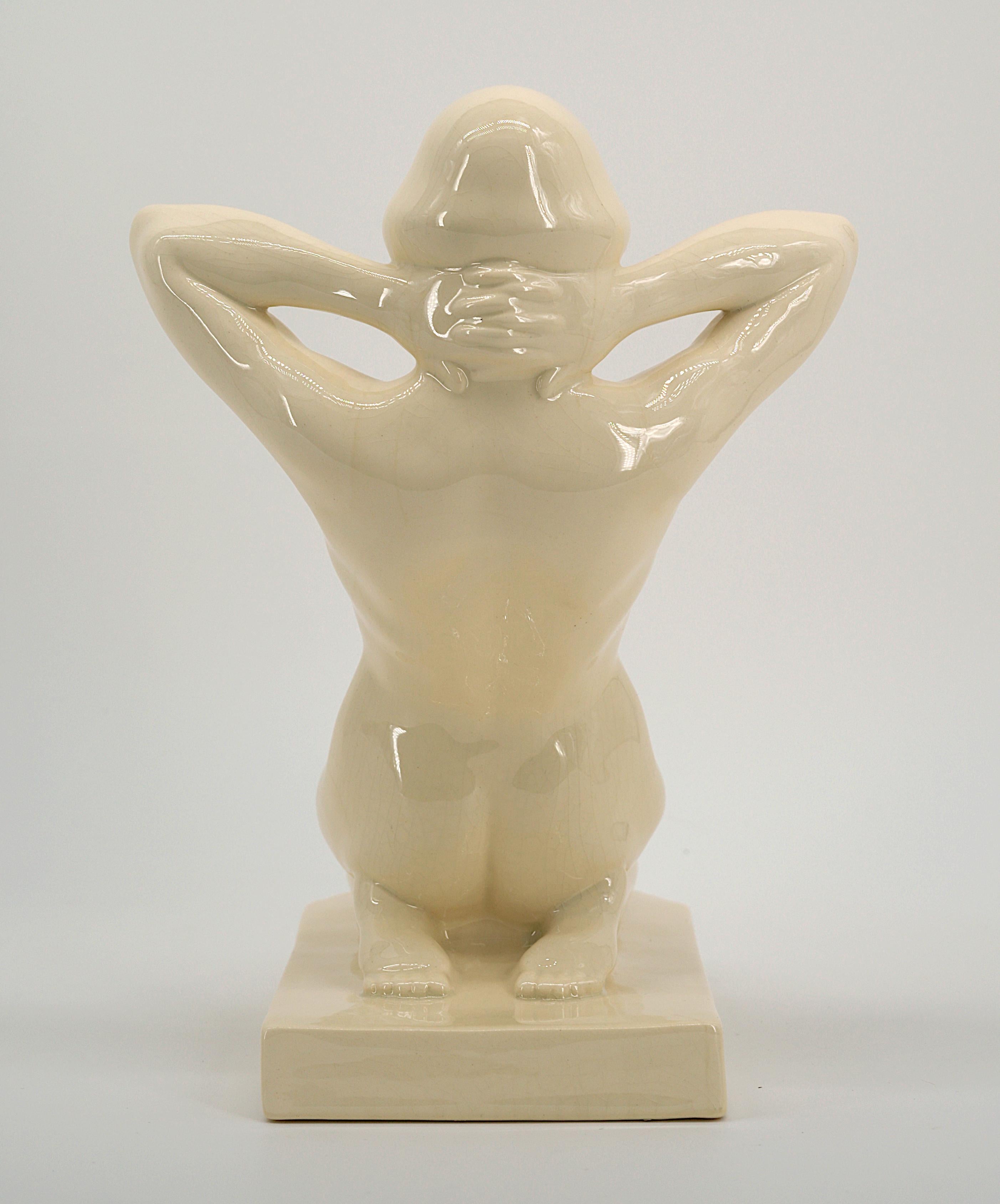Ceramica Signora in ceramica Art Deco con smalto a crepe di Sarreguemines, 1920 in vendita
