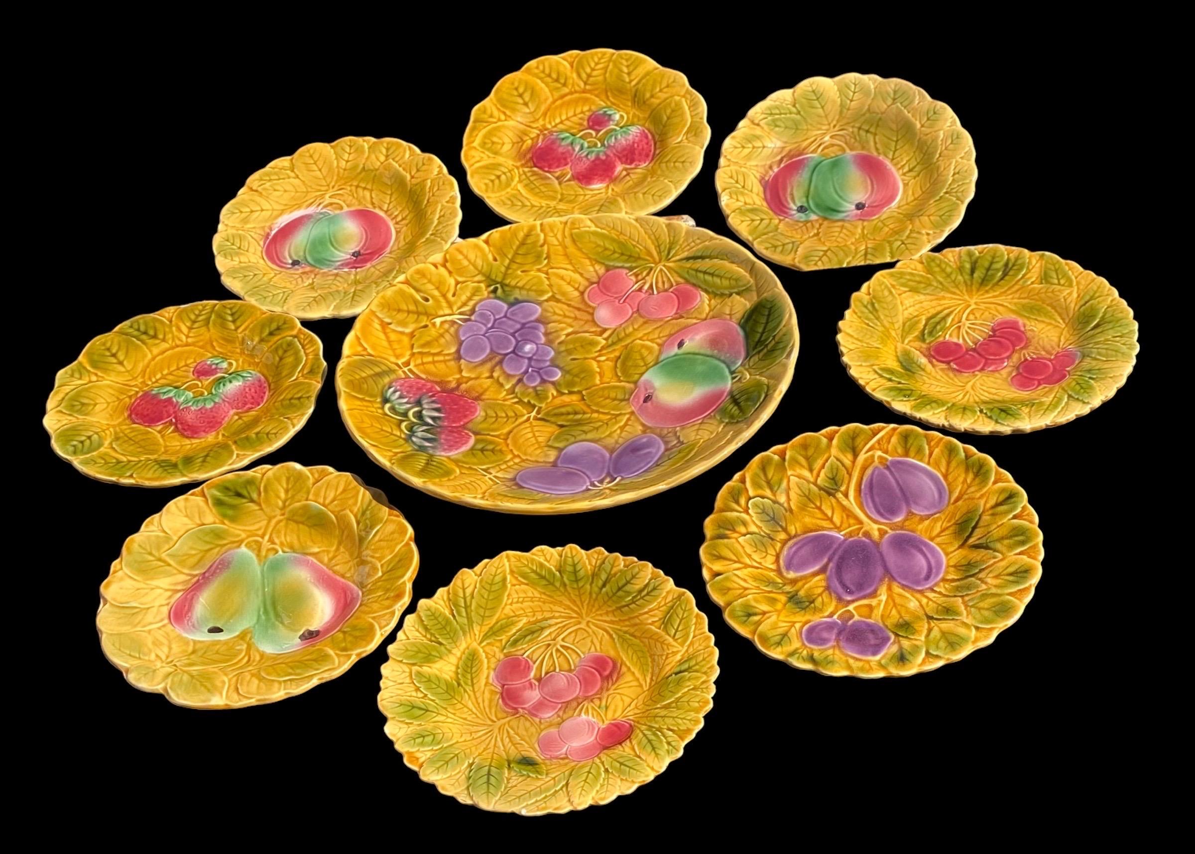 French Sarreguemines Barbotine Service of Eight Plates and a Platter For Sale