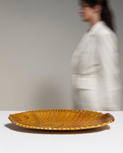 Bandeja de cerámica con motivos de peces de Sarreguemines, francesa, diseño del siglo XX