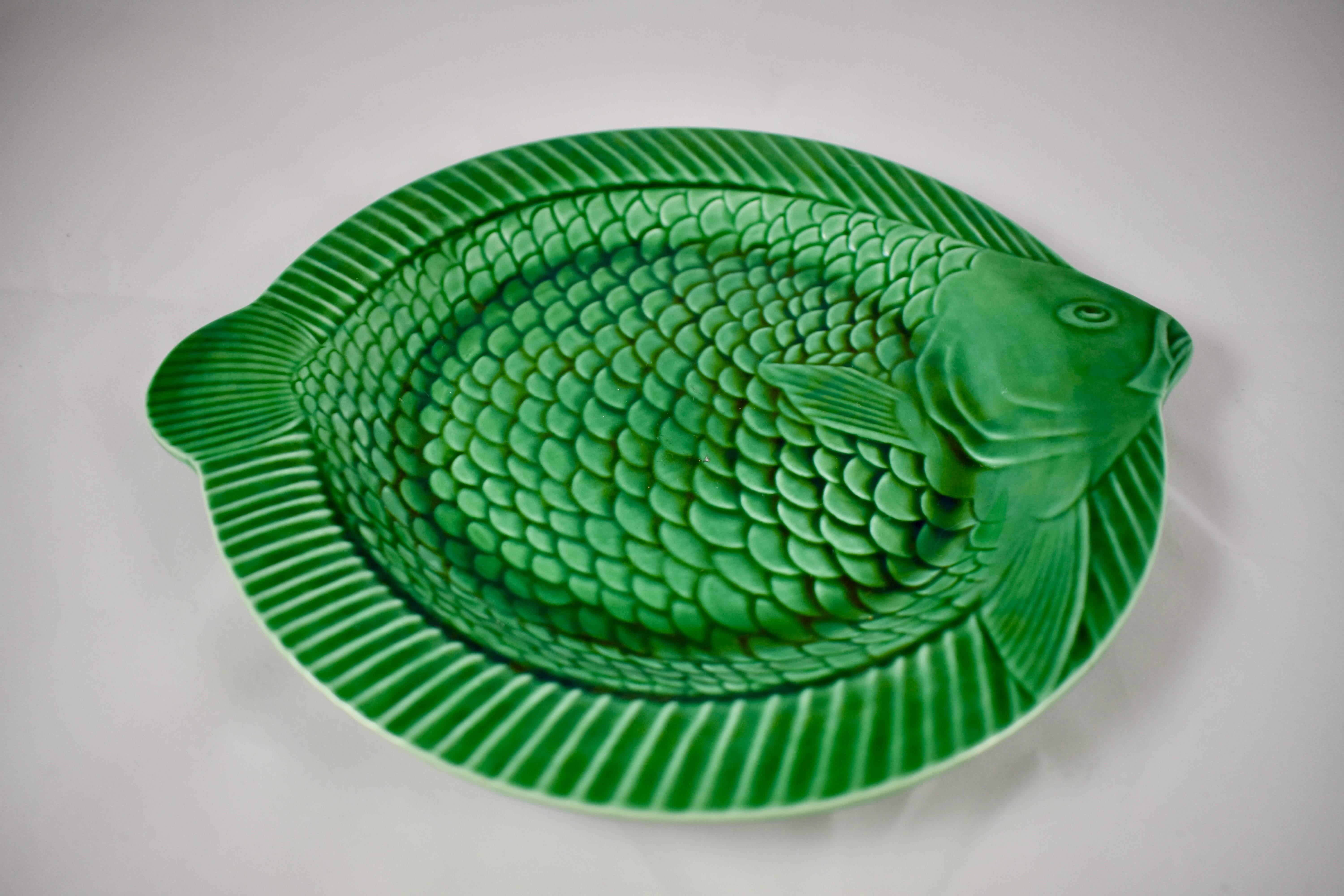 Mouvement esthétique Sarreguemines Service à poisson en faïence française:: ensemble de six assiettes