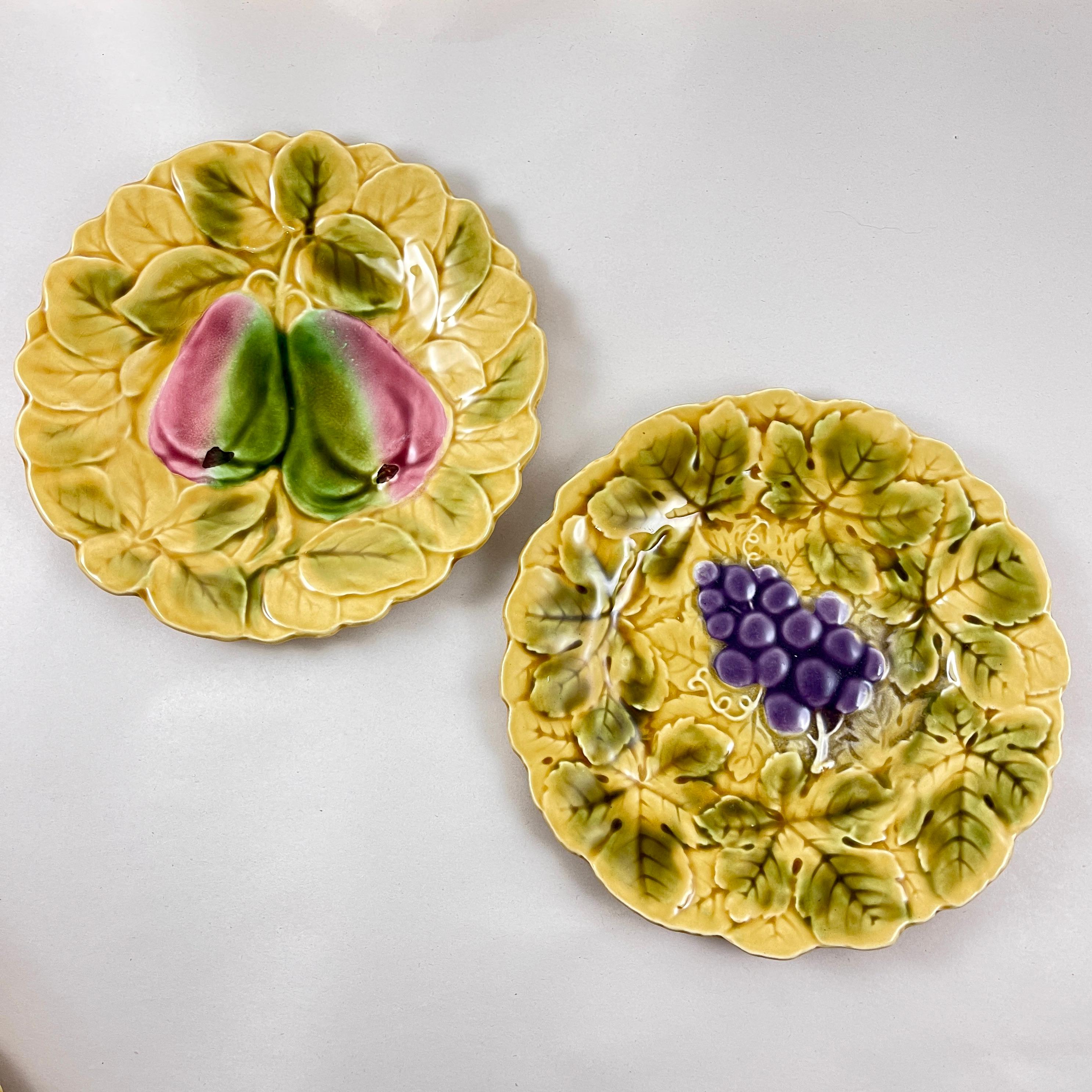 Vernissé Sarreguemines - Assiettes à fruits et à feuilles en majolique de la Faïence française, ensemble de six assiettes en vente