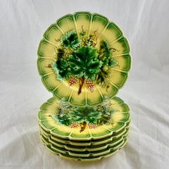 Sarreguemines Green Grape Leaf Paneled Rim French Faïence Majolica Plates, S/6