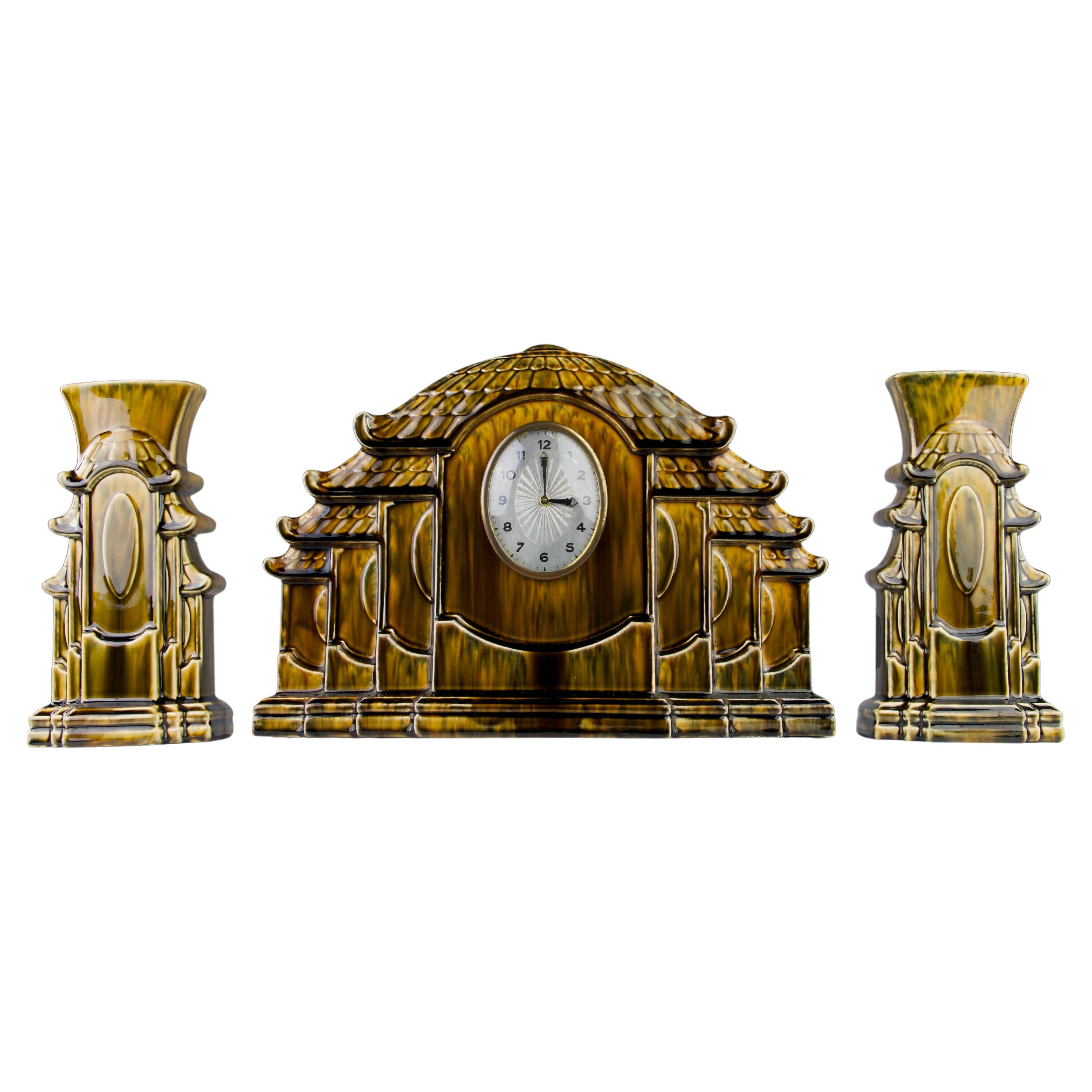 Sarreguemines, Mantel Clock "Pagoda", France, 1940s For Sale