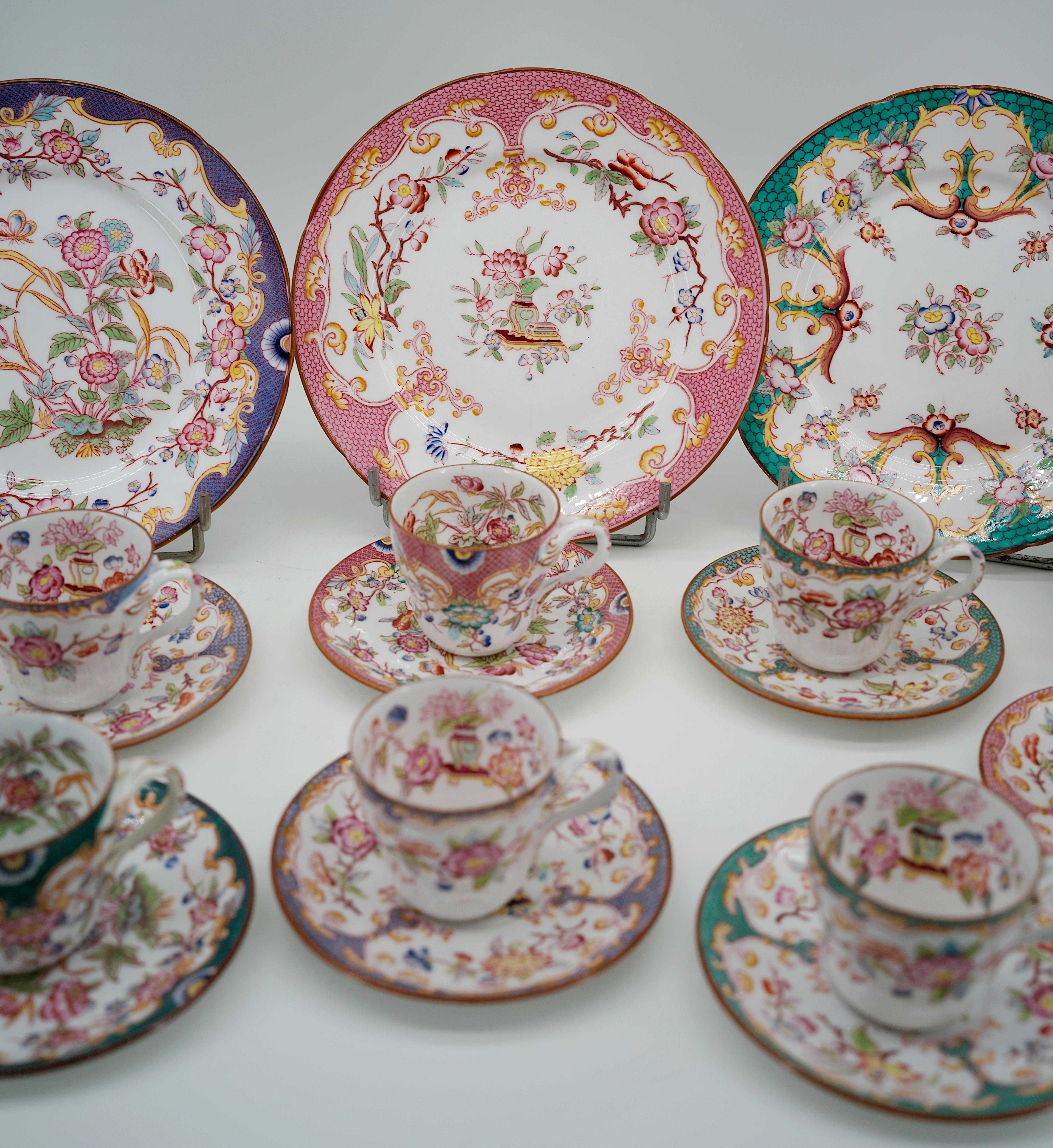 Sarreguemines Porcelain Minton Tea/Coffee Set, End 19th C. (Spätes 19. Jahrhundert) im Angebot