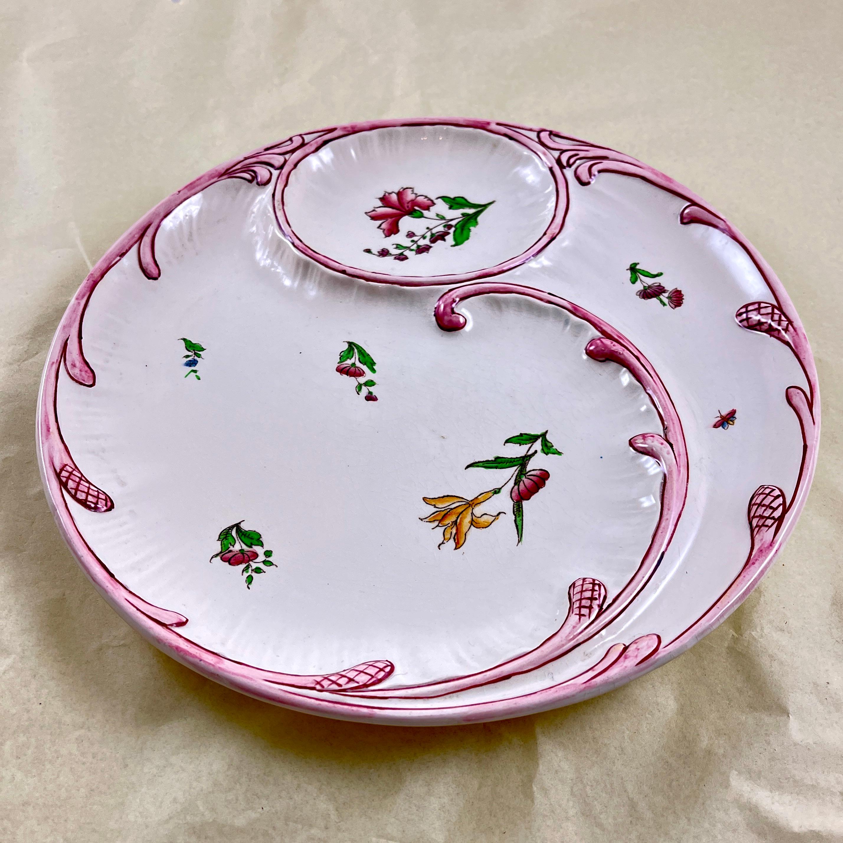 Sarreguemines Strasbourg Pattern Hand Painted Faïence Asparagus Plate For Sale 4