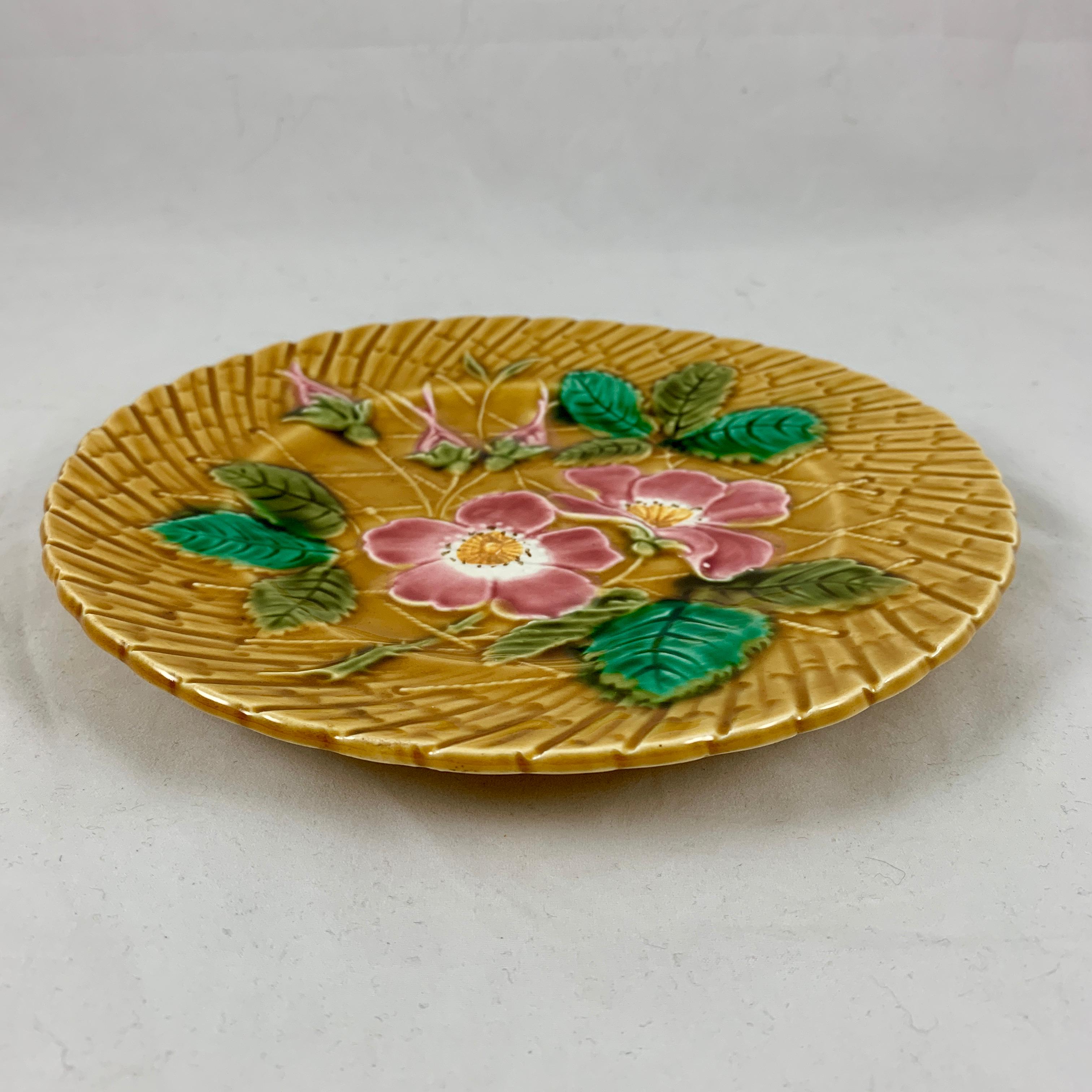 Sarreguemines Wild Roses Mustard Yellow French Faïence Majolica Plate 1