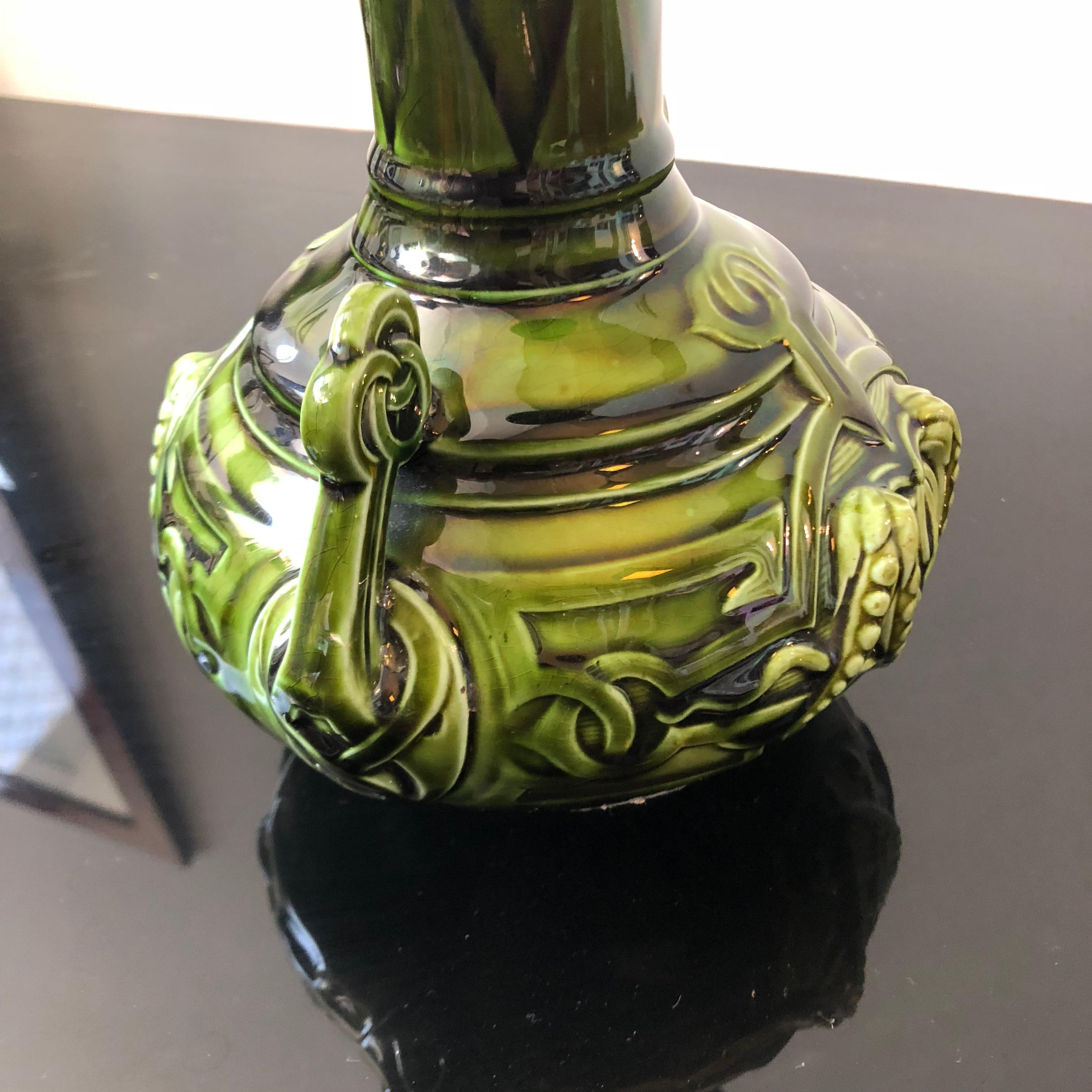 A Majolica vase made in France by Sarreguemines factory, good conditions overall.