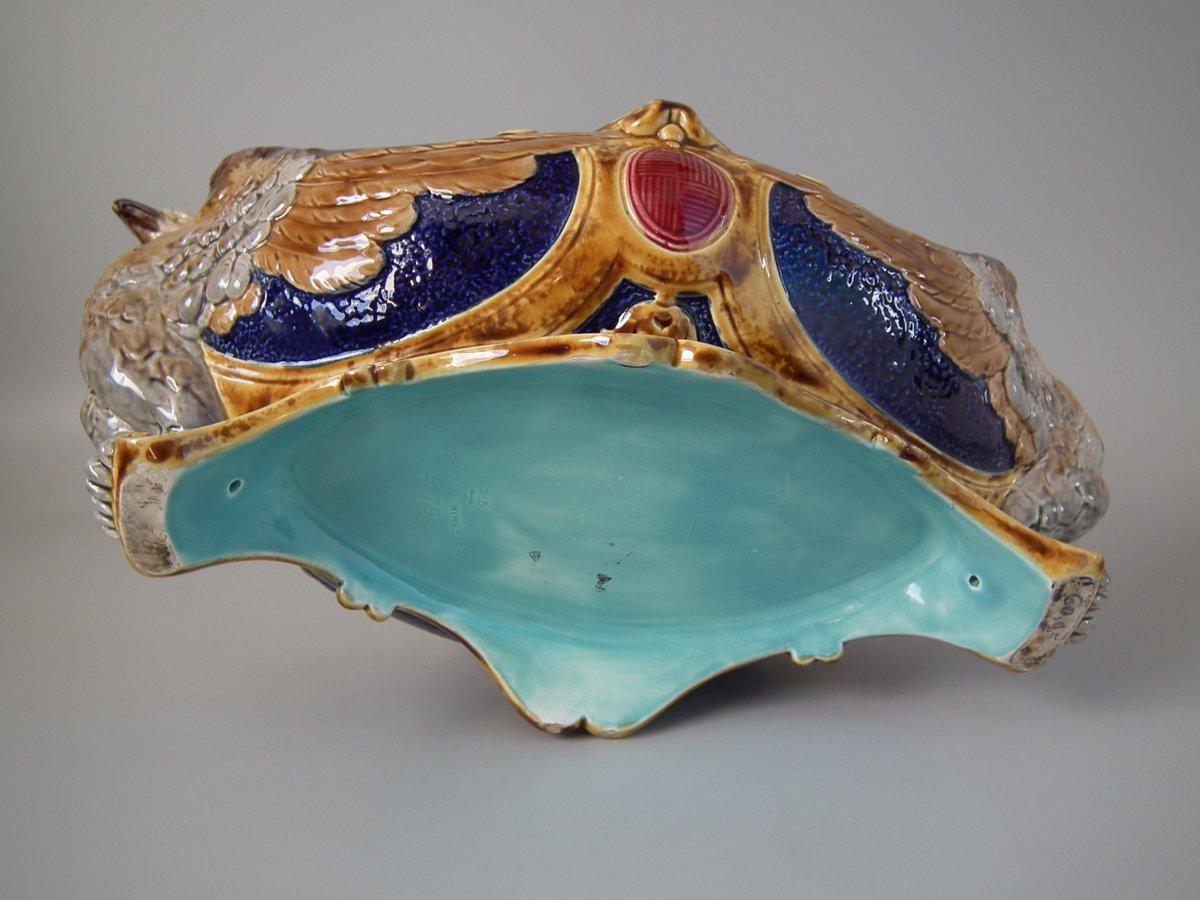 Sarregumines Majolica Eagle Bowl In Good Condition For Sale In Chelmsford, Essex