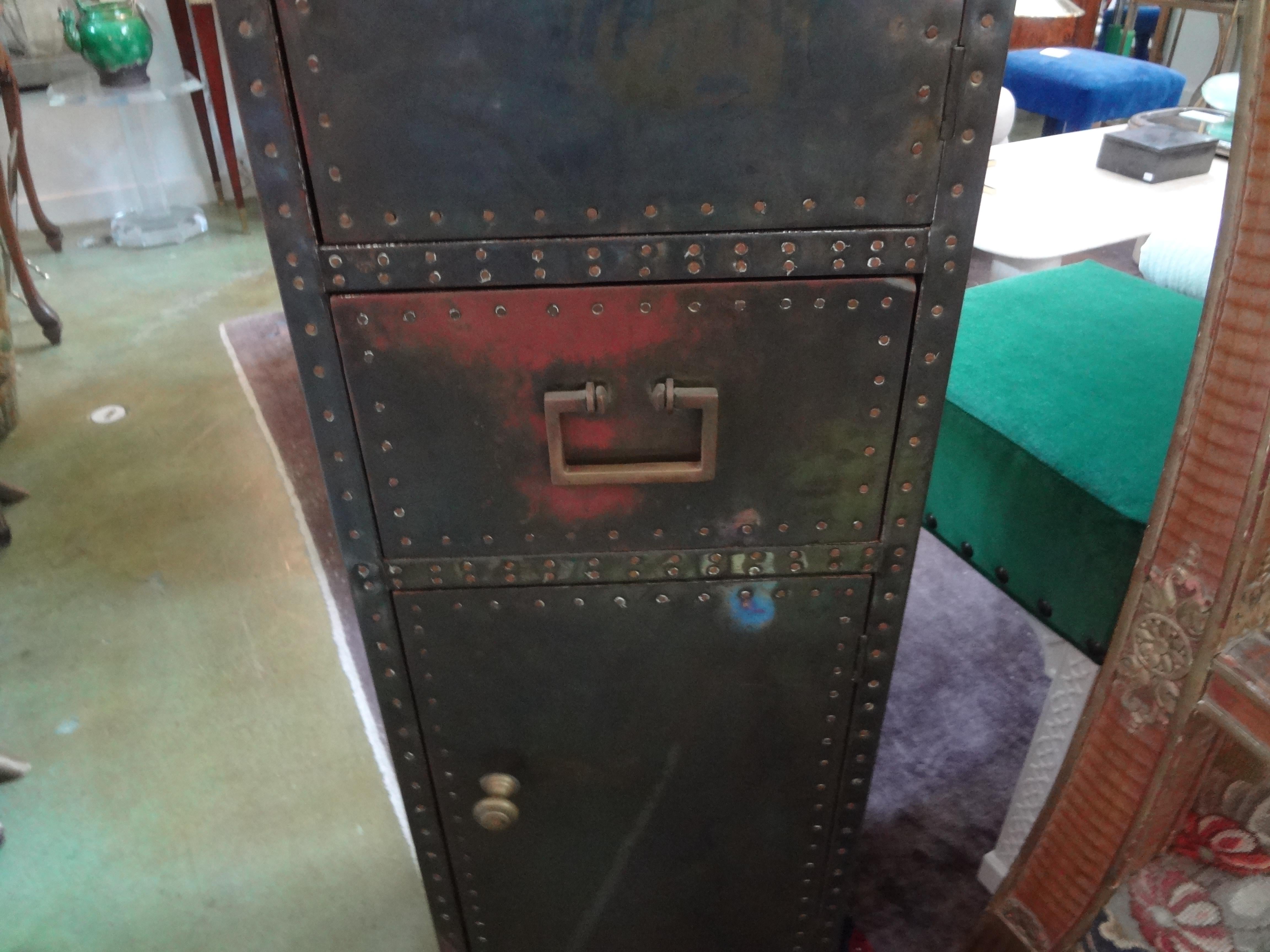 Sarreid Brass-Clad Pedestal Cabinet with Nailhead Detail In Good Condition For Sale In Houston, TX