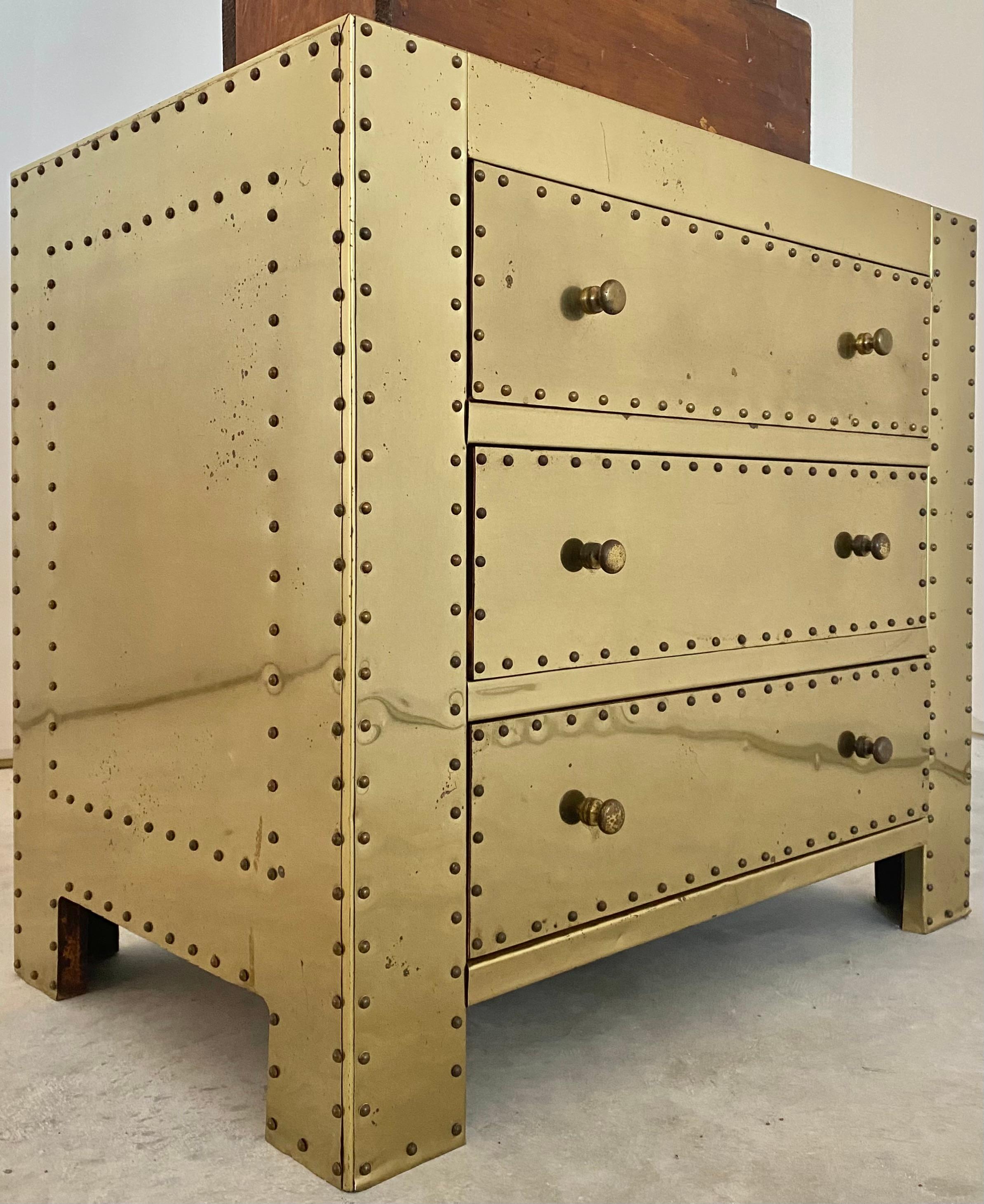 Sarreid Commode à trois tiroirs en laiton en vente 4