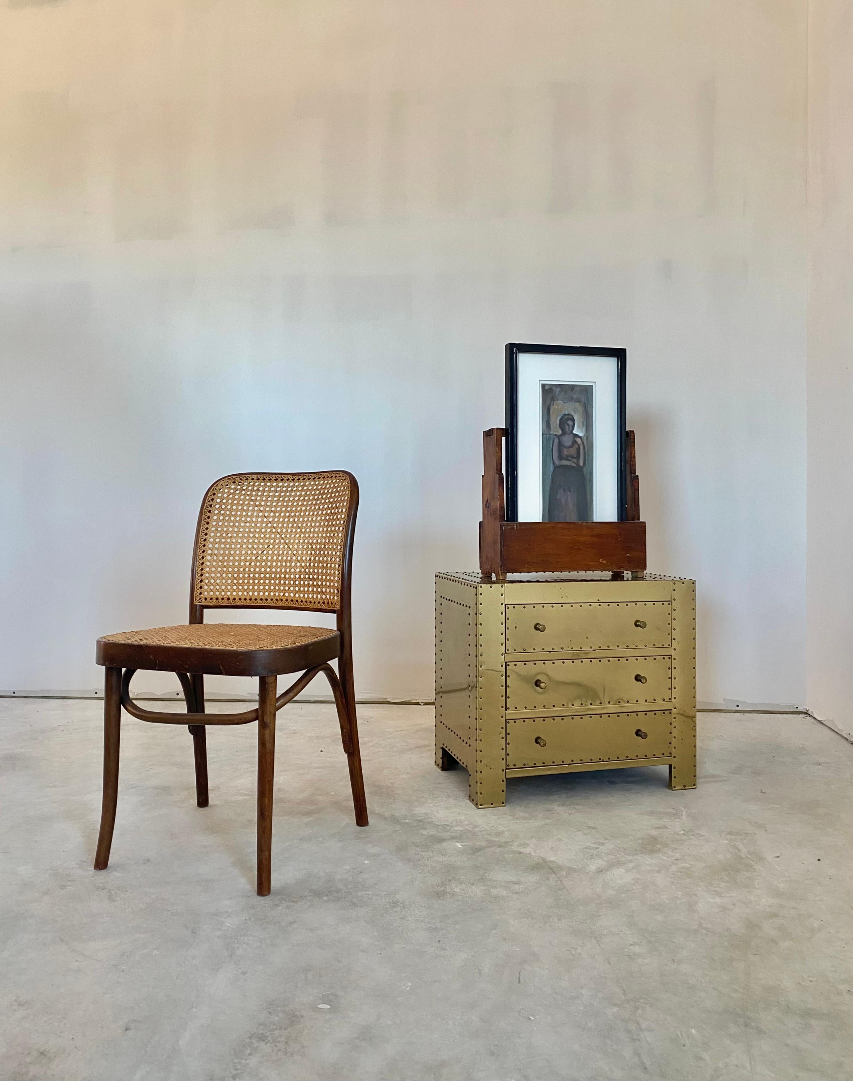 Néo-empire Sarreid Commode à trois tiroirs en laiton en vente