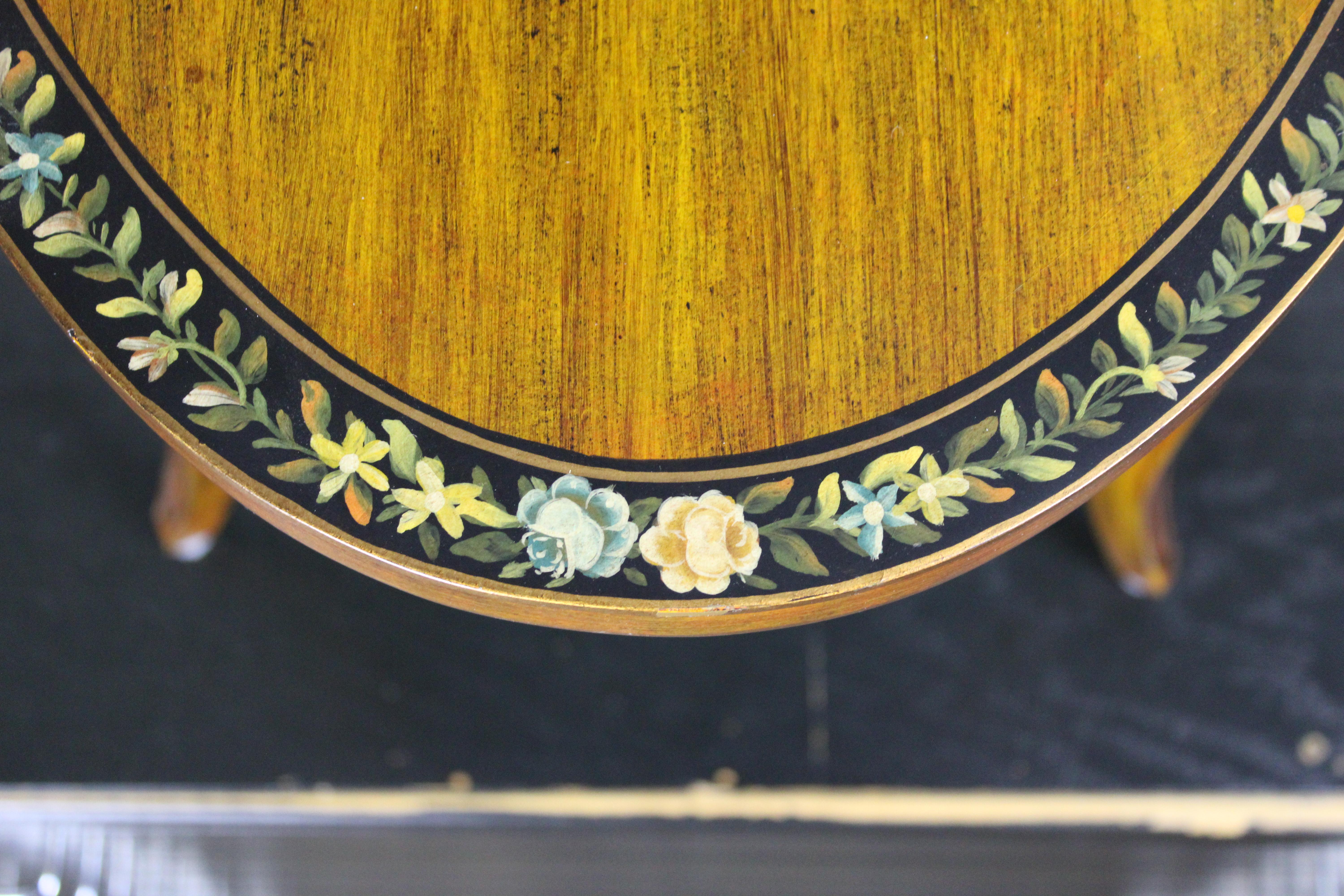 20th Century Sarreid Edwardian Oval Tray Top Étagère Table Sheraton Revival Floral Painted 35 For Sale