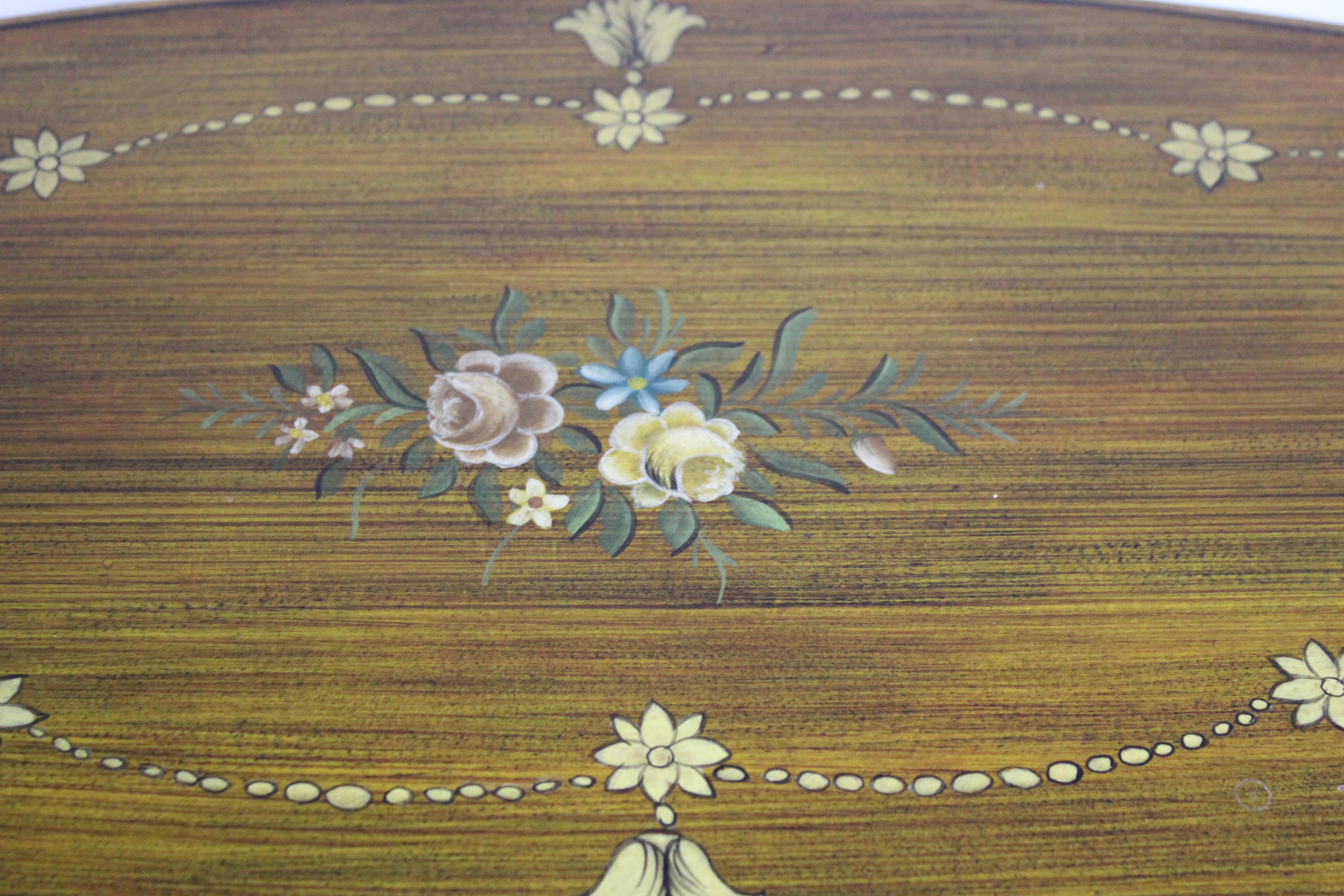 Sarreid Edwardian Oval Tray Top Étagère Table Sheraton Revival Floral Painted 35 For Sale 2