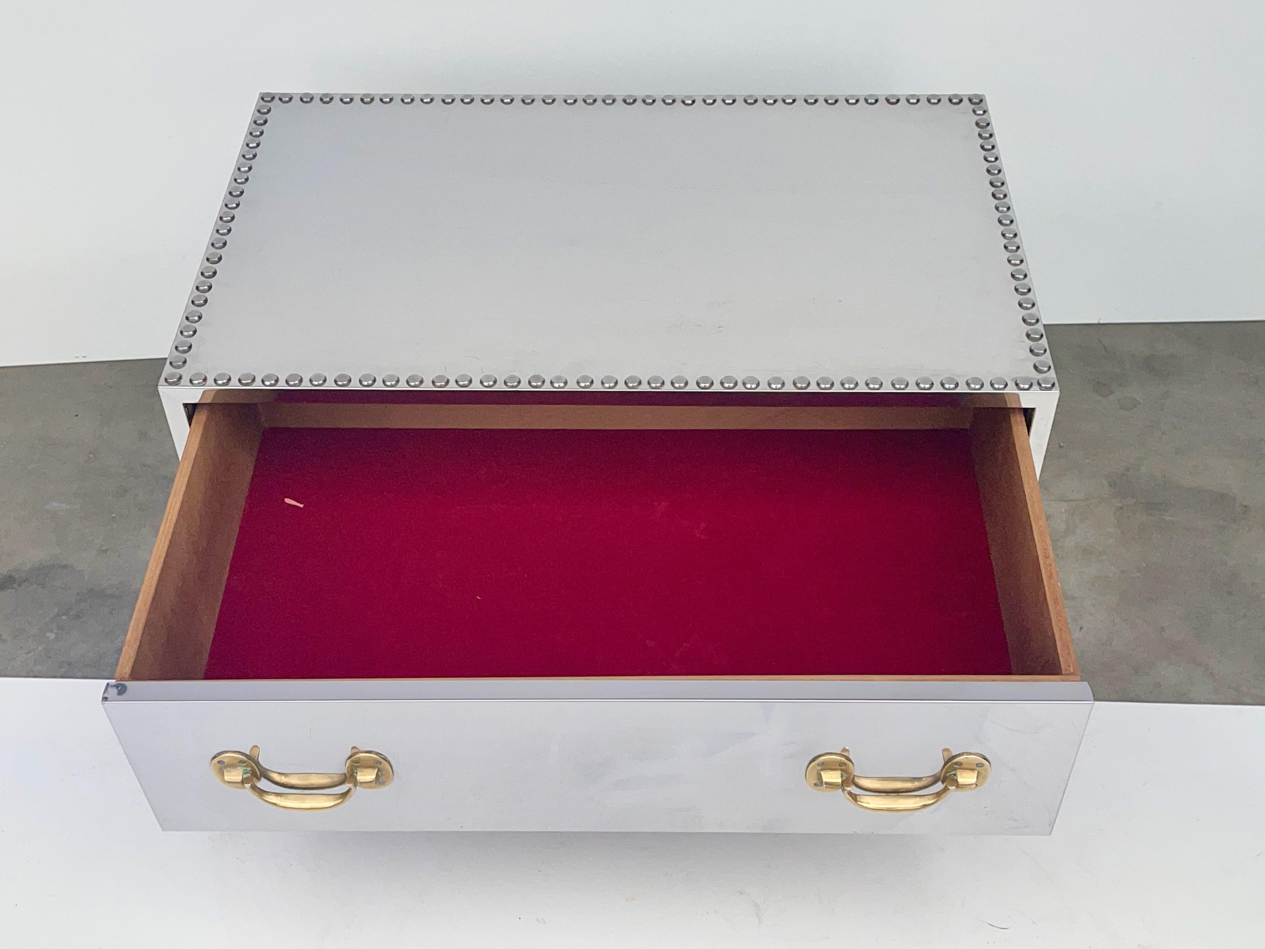 Sarreid Cassettone a due cassetti in ottone e acciaio inox lucidato a specchio in vendita 2