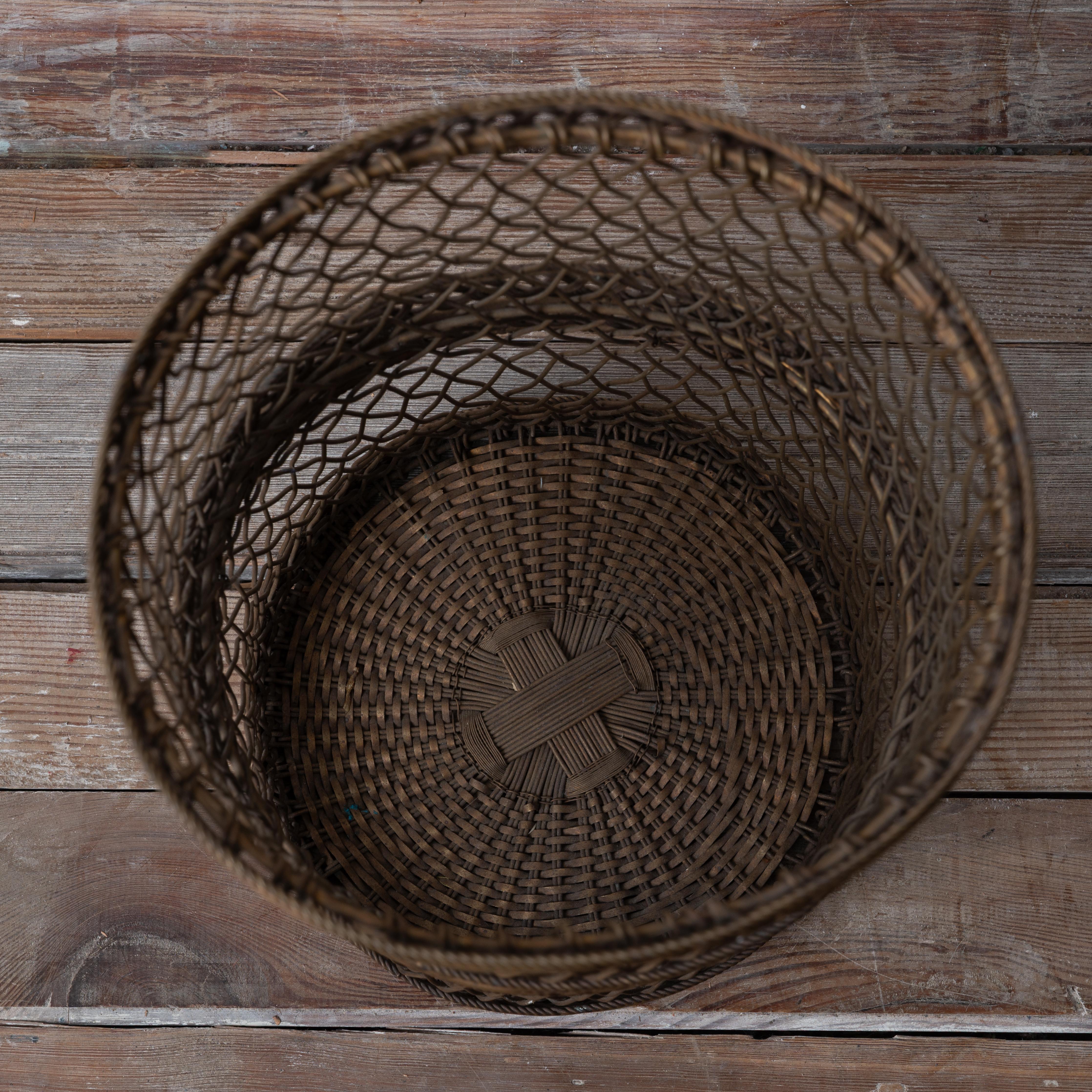Sarreid Woven Brass Waste Basket For Sale 3