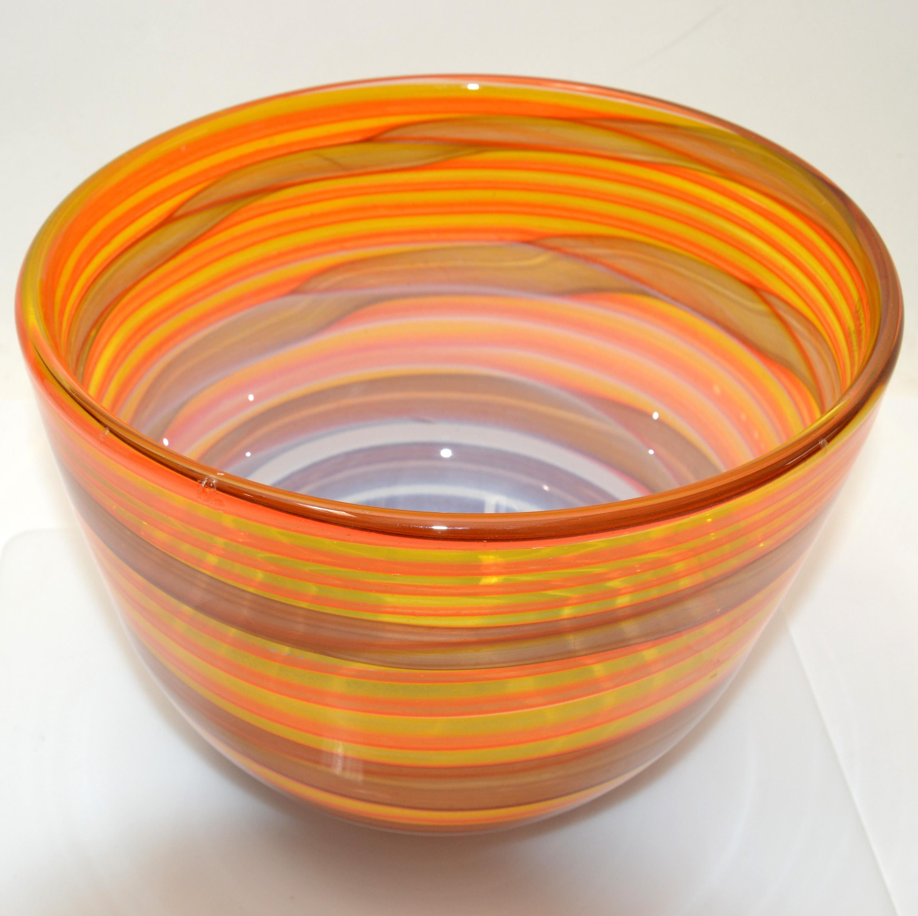 Sasaki Sengai Japan Orange Swirl Crystal Bowl Handcrafted Mid-Century Modern 80 In Good Condition For Sale In Miami, FL