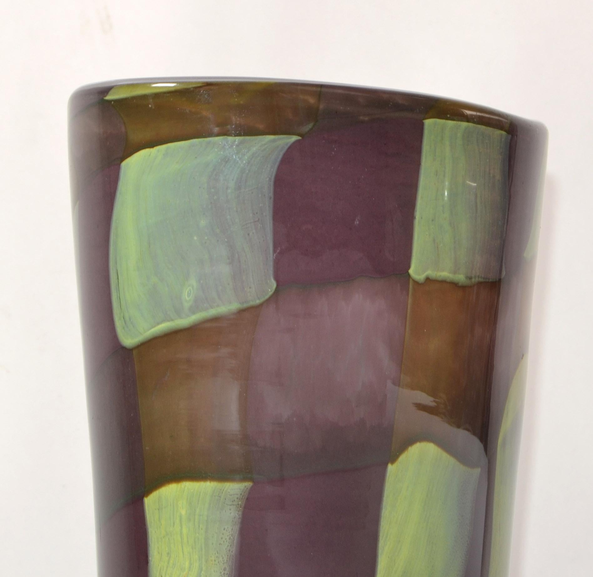 Sasaki Sengai Japan Signed Purple Green Encased Glass Vase Mid-Century Modern In Good Condition For Sale In Miami, FL
