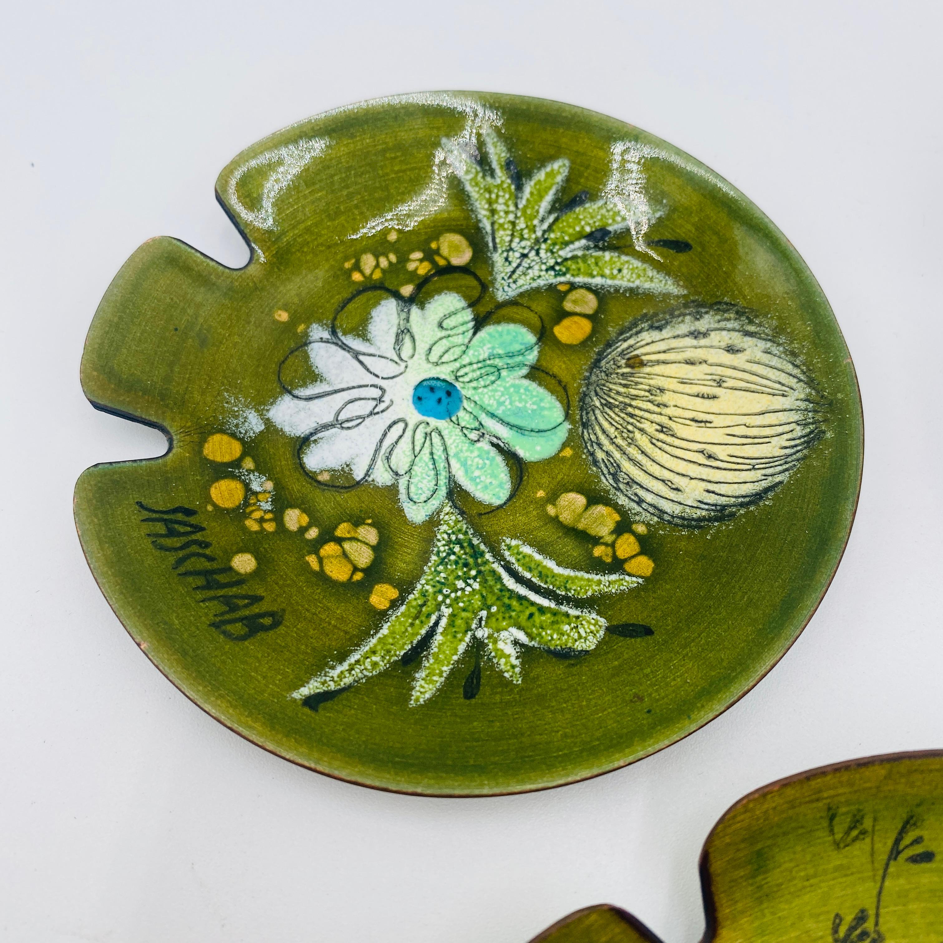 Enameled Sascha Brastoff Mid-Century Modern Green Porcelain Enamel Copper Ashtray Dish For Sale