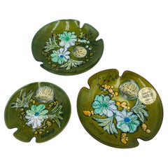 Plato cenicero de cobre esmaltado en porcelana verde de la modernidad de mediados de siglo Sascha Brastoff