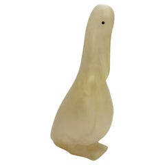 Sascha Brastoff Escultura de resina opalescente de  Pájaro