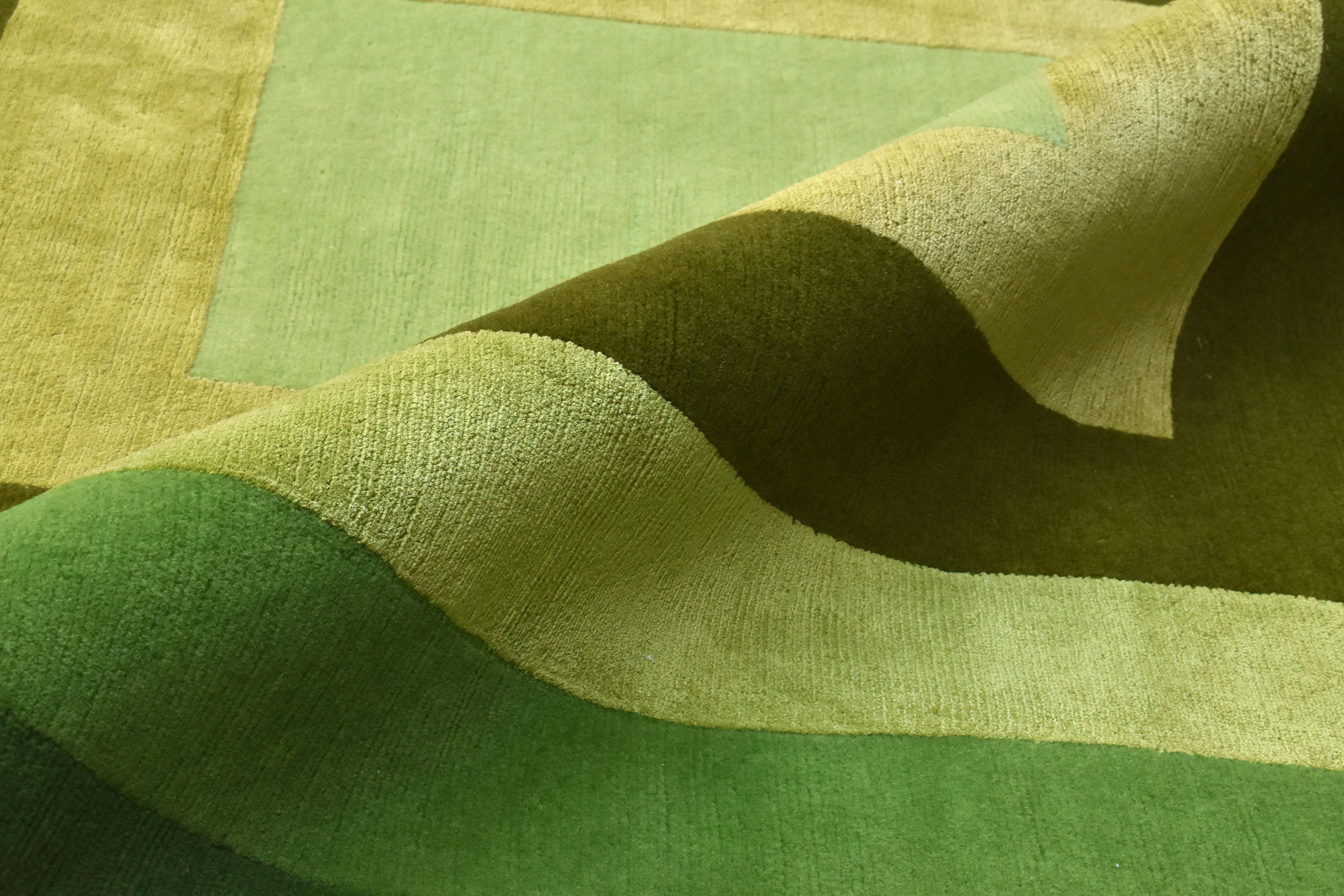 Moderner Teppich der Sasha Bikoff-Kollektion in Grüntönen, „Zone Seaweed“, 6'x9' im Angebot 3