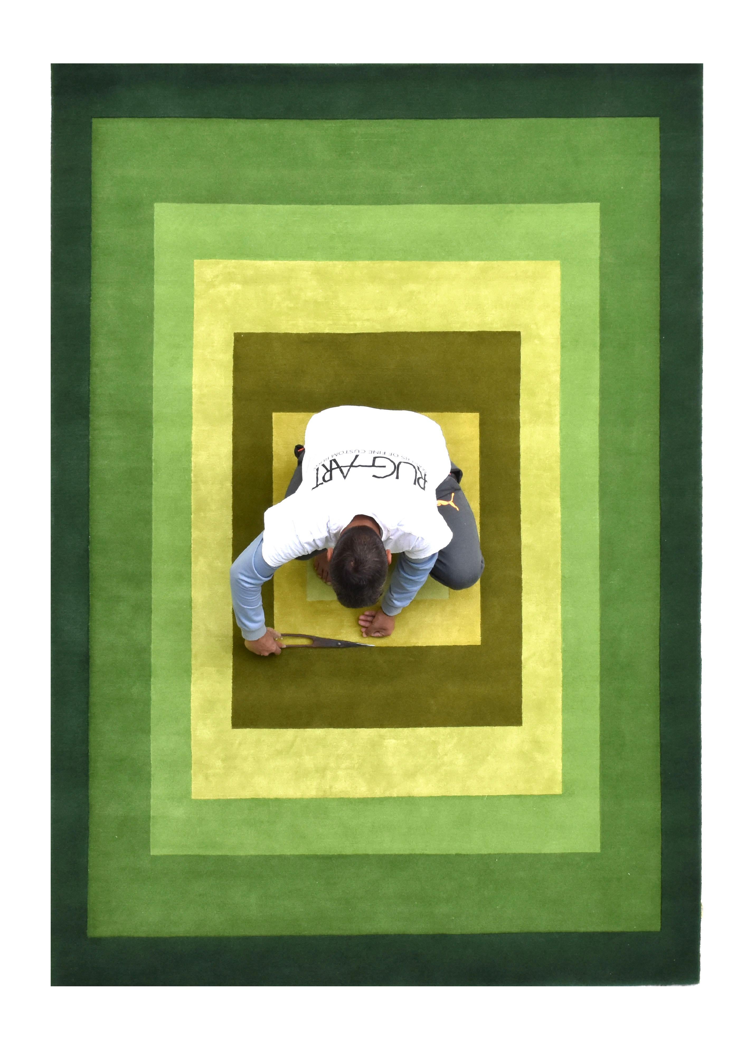 Moderner Teppich der Sasha Bikoff-Kollektion in Grüntönen, „Zone Seaweed“, 6'x9' im Zustand „Neu“ im Angebot in New York , NY