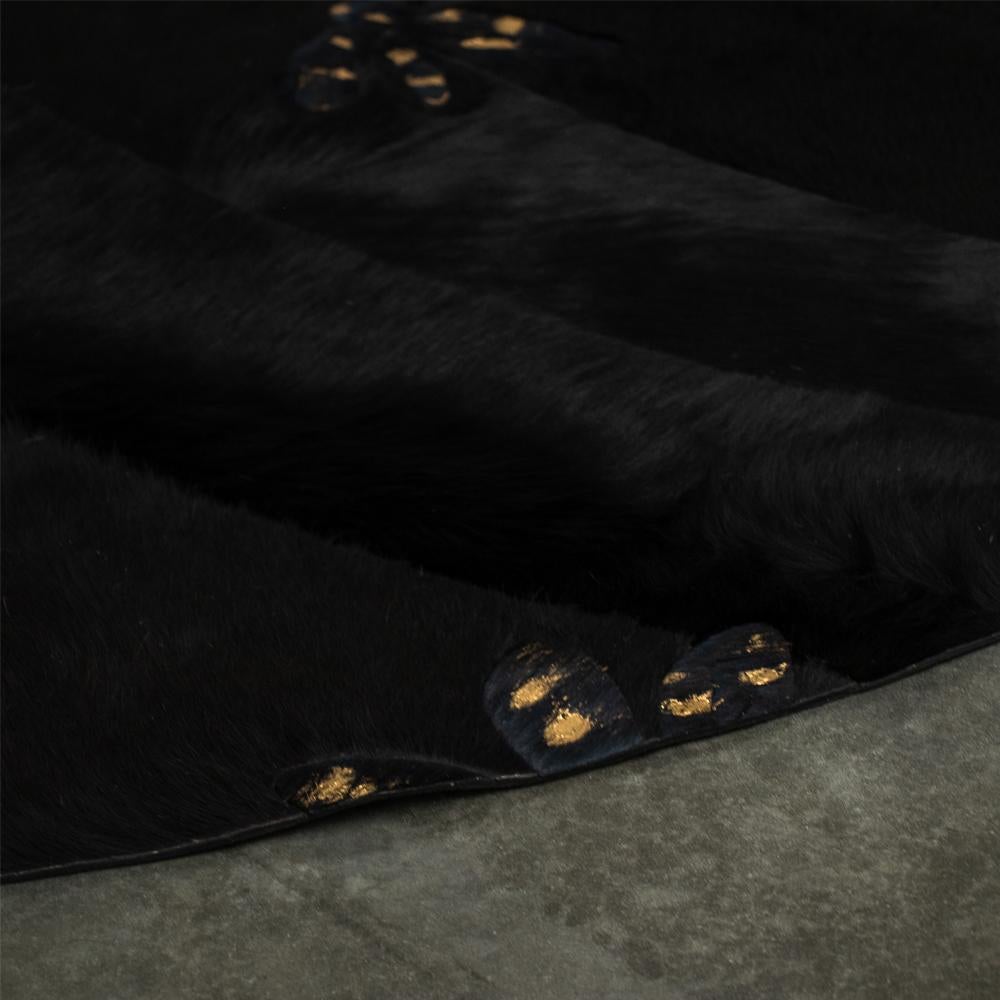 Sasha Bikoff X Art Hide Personalizzabile Nero/Carbone Shibori Rotondo XLarge In condizioni Nuovo in vendita a Charlotte, NC