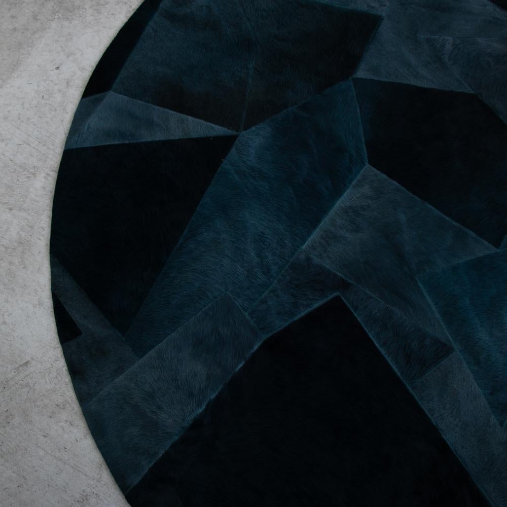Art Déco Sasha Bikoff X Art Hide Tappeto rotondo personalizzabile Frammenti di Petrolio Piccolo in vendita
