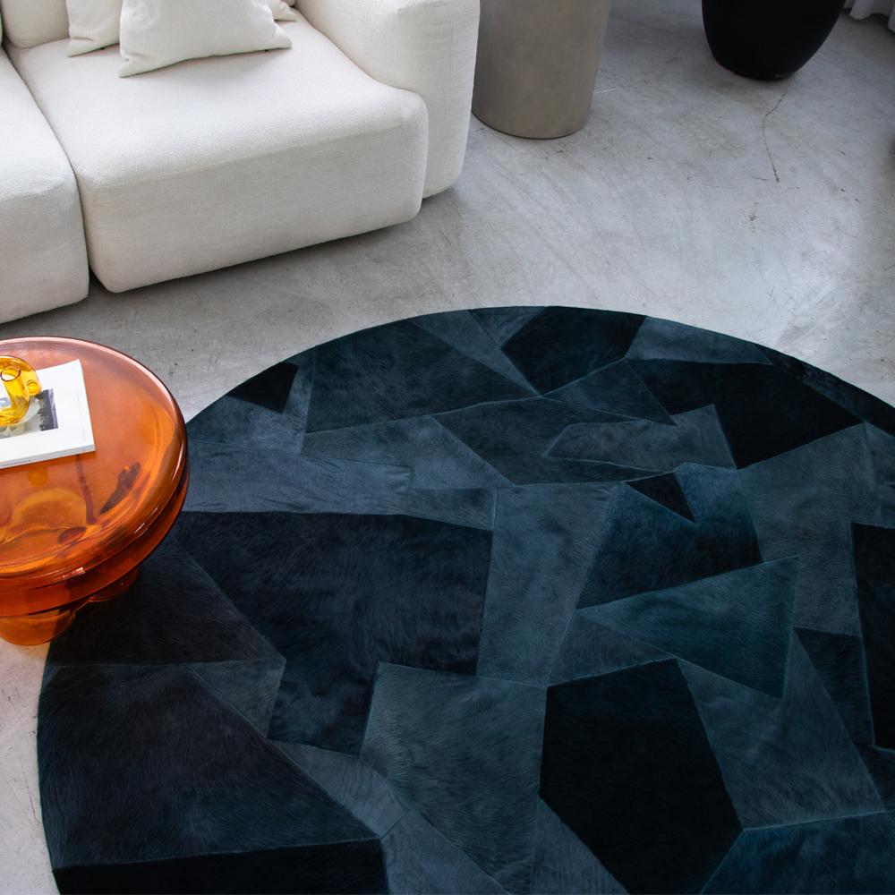 Sasha Bikoff X Art Hide Tappeto rotondo personalizzabile Frammenti di Petrolio Piccolo In condizioni Nuovo in vendita a Charlotte, NC