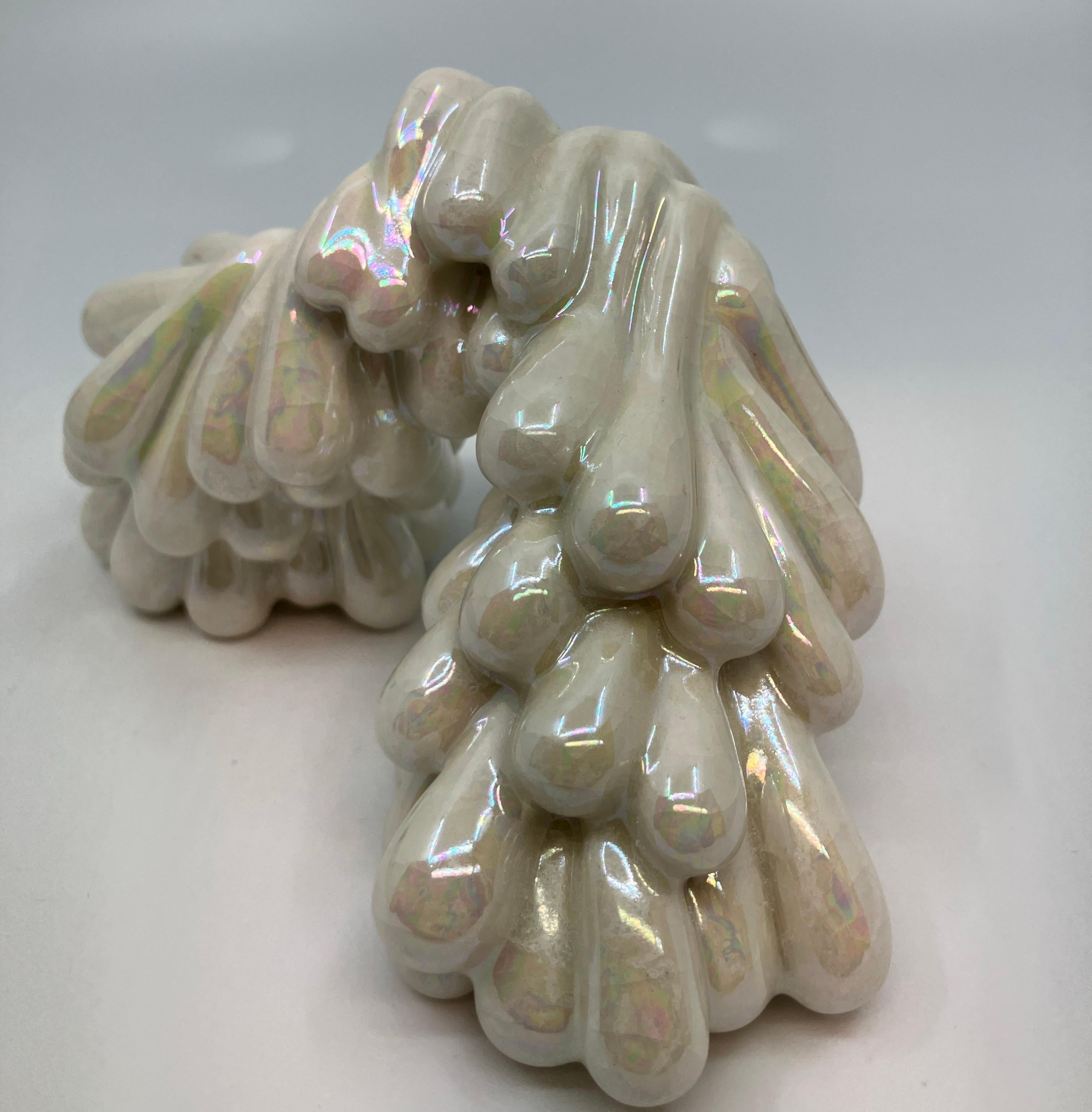 Escultura abstracta de cerámica con esmalte y nácar, Contemporánea, Pequeña en venta 1