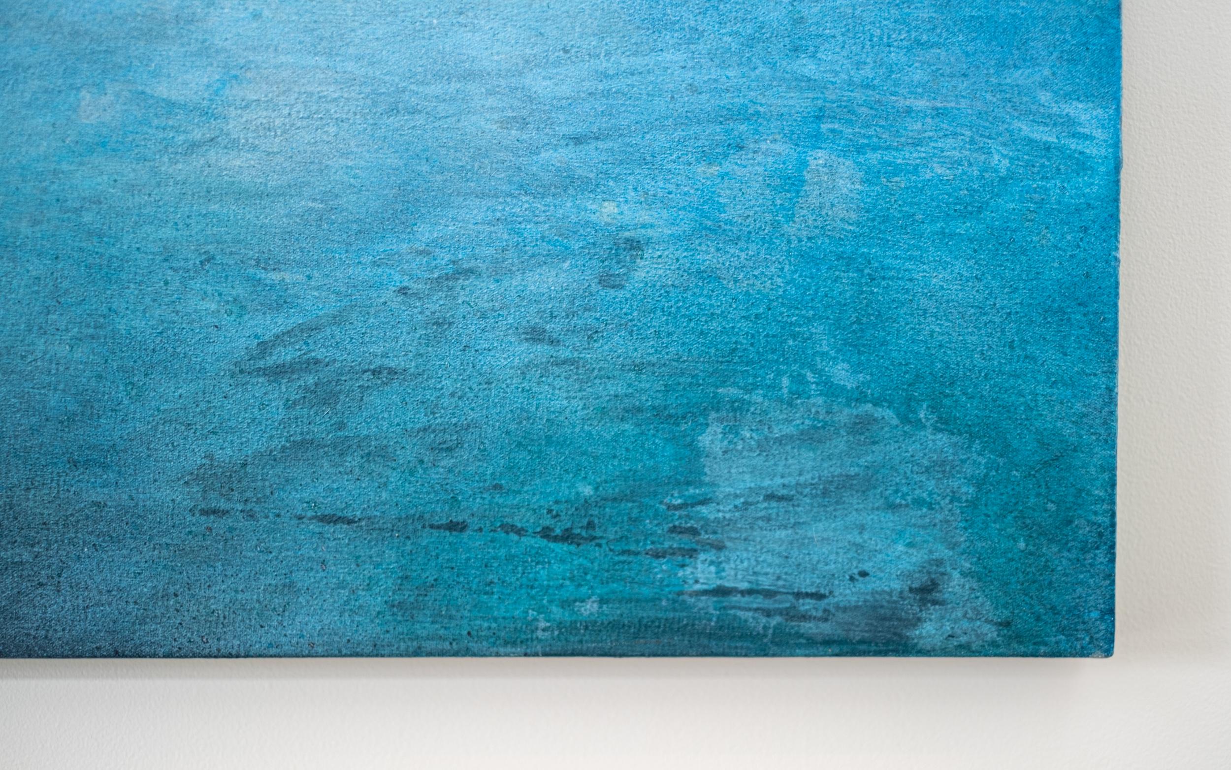 Los magníficos cuadros contemporáneos de Sasha Rogers suelen inspirarse en la infinita belleza del vasto paisaje de las praderas en el que creció. En esta obra, la artista canadiense utiliza con gran efecto el color, la textura y la luz en una gama