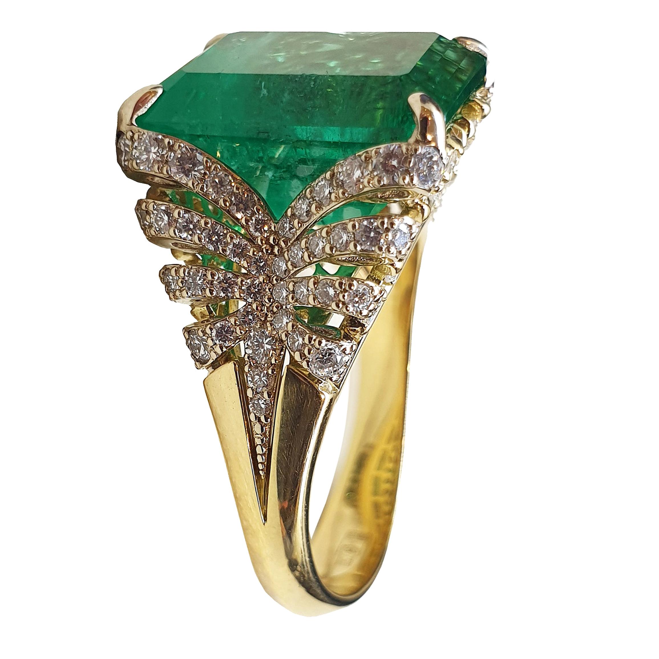 Sasonko 8.82 Carat Emerald Diamonds 18 Karat Yellow Gold Cocktail Ring For Sale