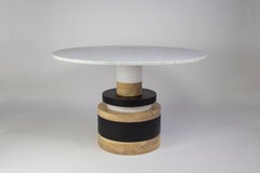 Sass-Mitteltisch von Souda, 47in, weiße Marmorplatte