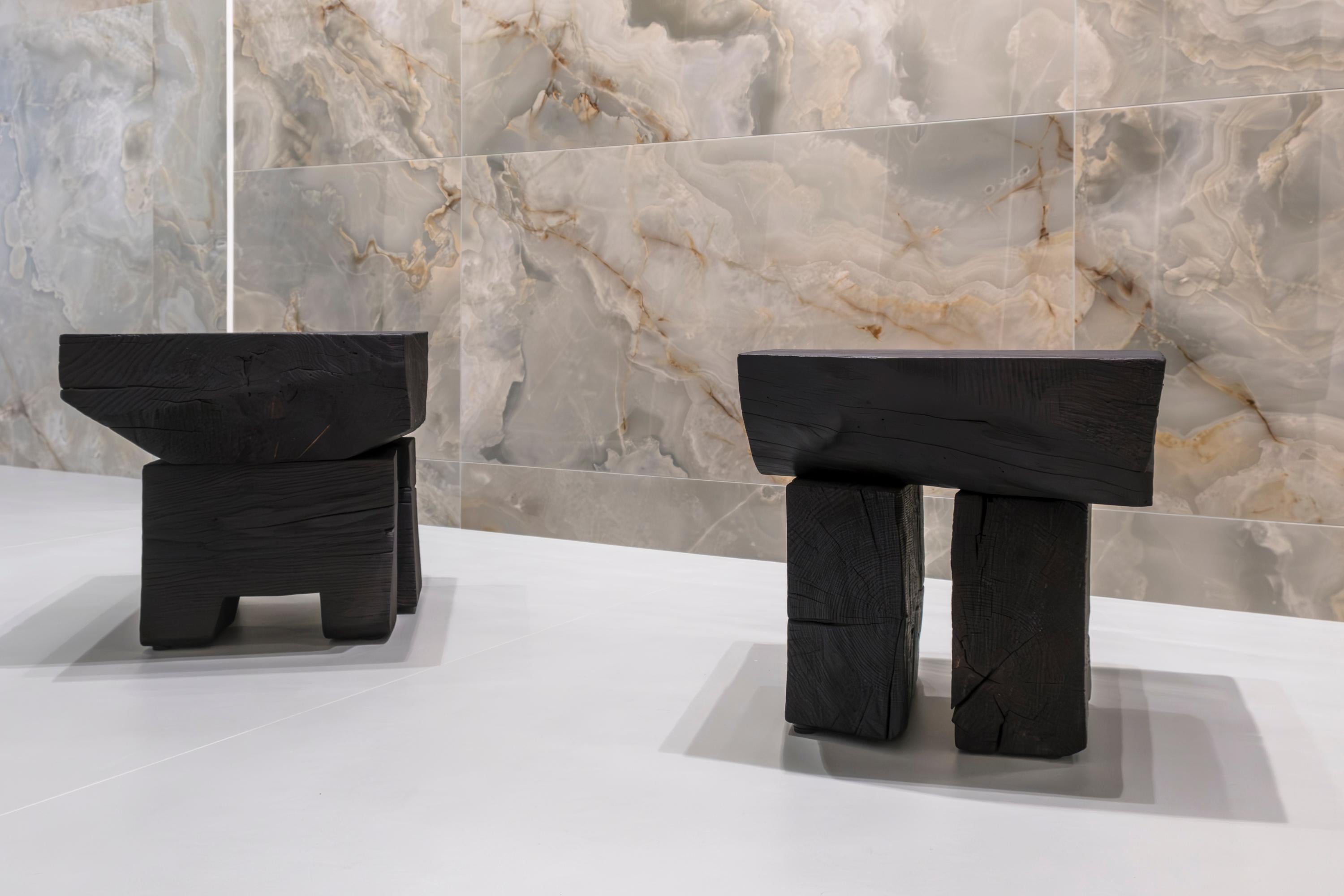 Postmoderno Sgabello Sass Charred di Riccardo Monte in vendita