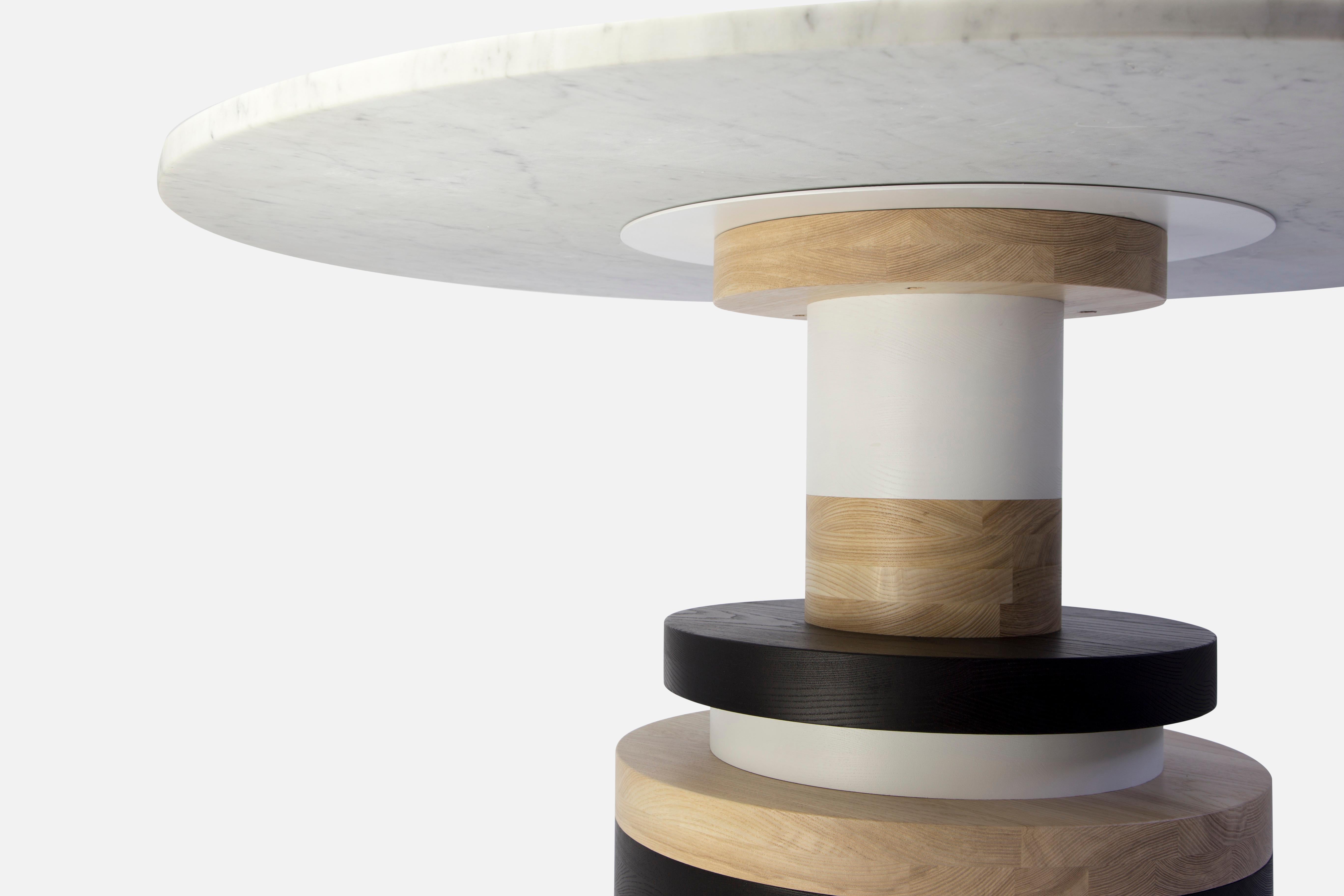 Mesa de comedor Sass de Souda, pequeña, tapa de mármol negro Mármol en venta