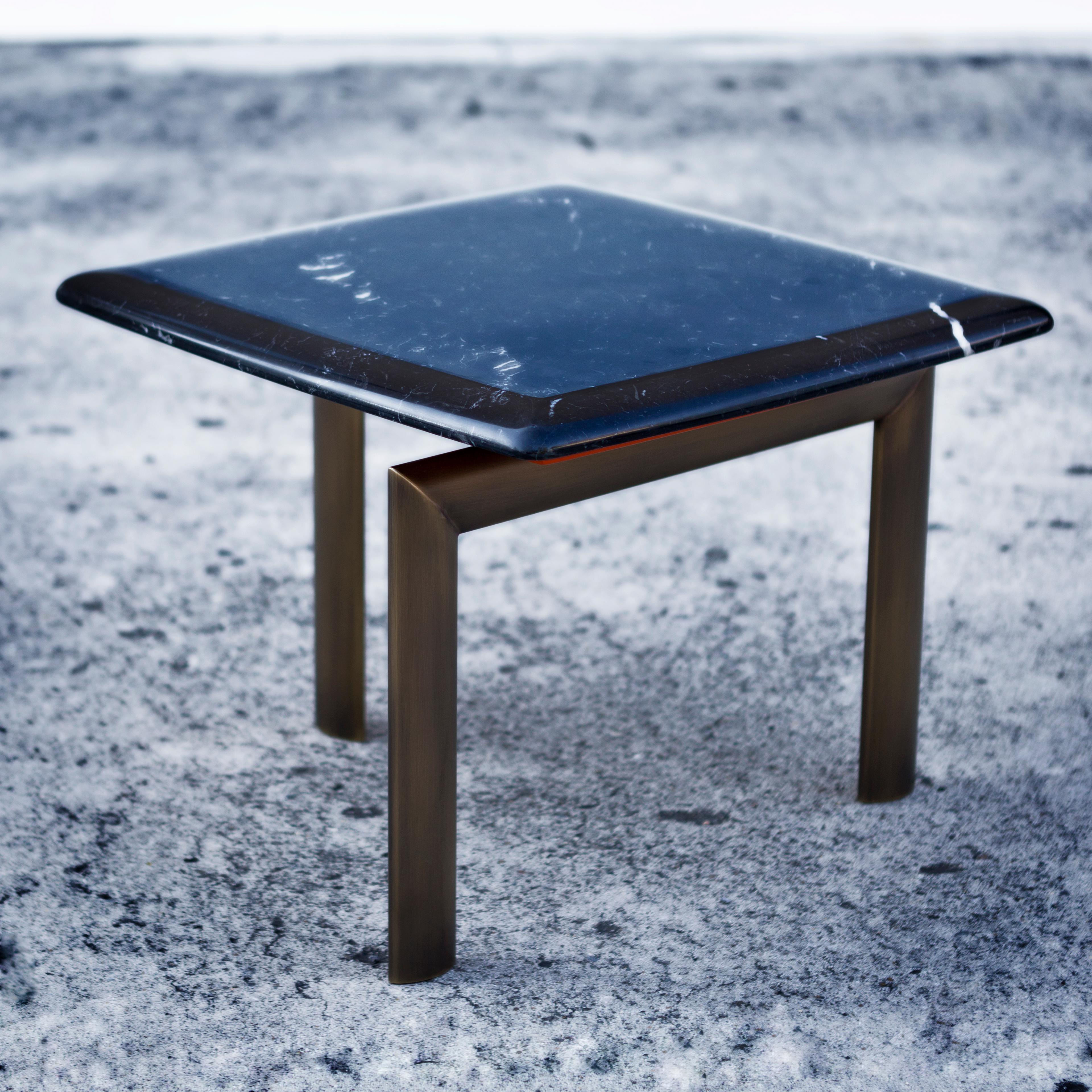 Sasso 36 Arabescato White Marble And Gold Chrome Metal Side Table by Casa Casati In New Condition For Sale In Geneve, CH